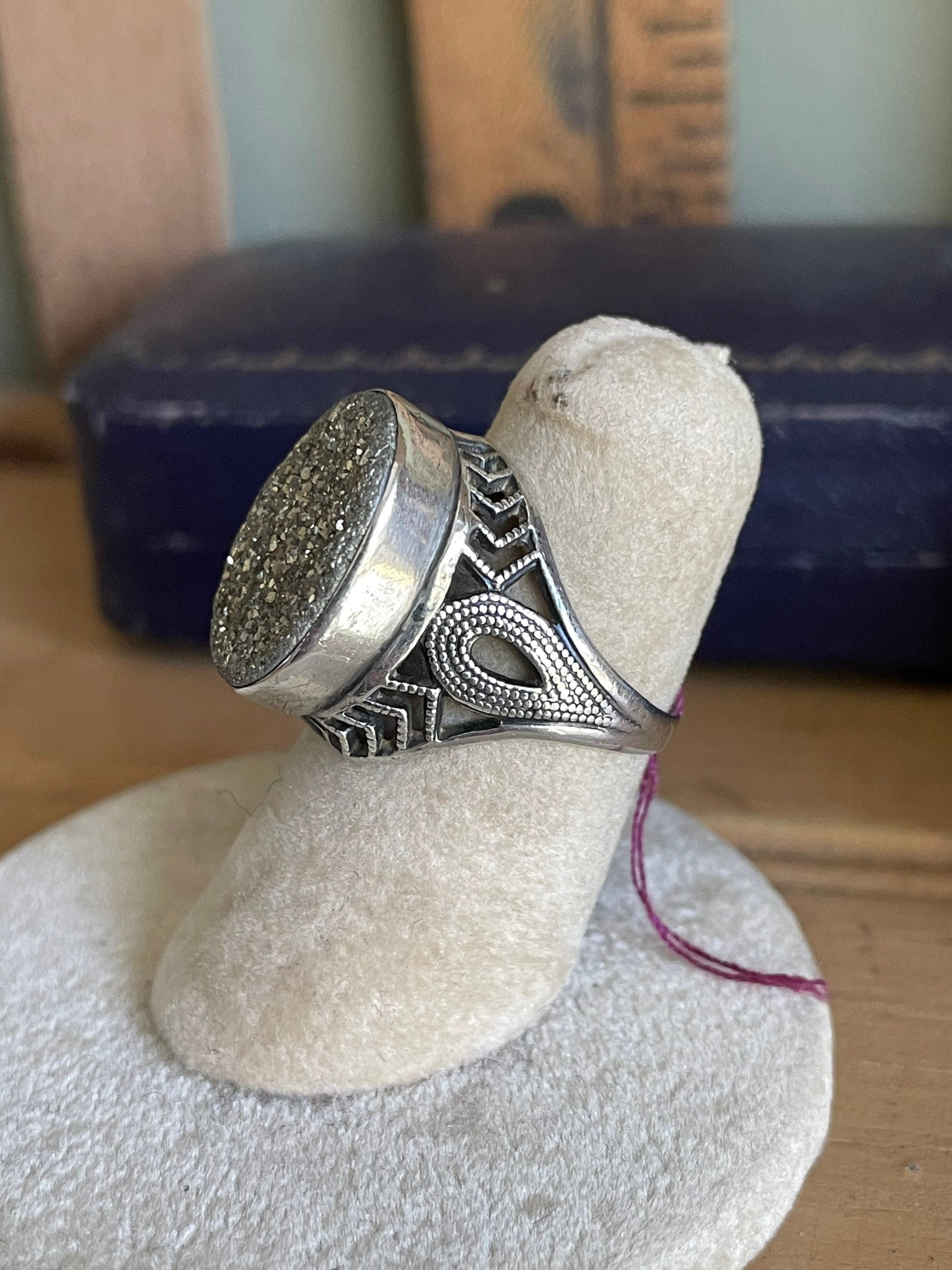 https://i.etsystatic.com/5449355/r/il/4788df/4663544515/il_fullxfull.4663544515_mj9g.jpg