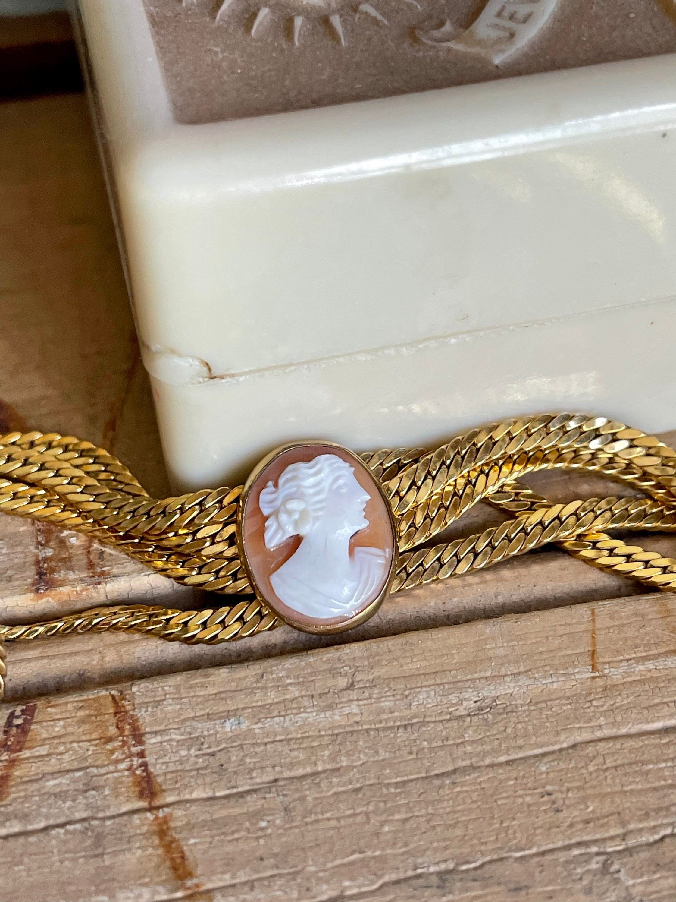 https://i.etsystatic.com/5449355/r/il/89a3b7/4273670750/il_fullxfull.4273670750_sqii.jpg