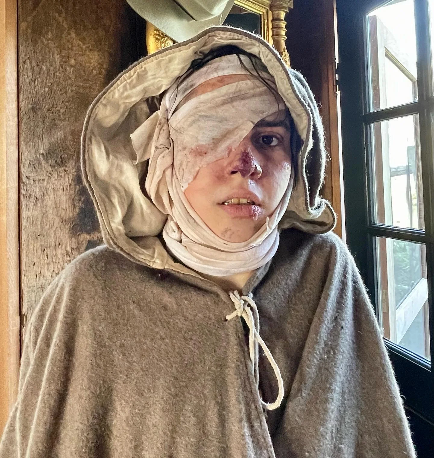 Had fun on set with the bald boys and rest of amazing crew! Some bts from set, Leprocy, blood rigs and lots of bald caps !! Thanks for having me @themonksoflorisidiafilm 🙏🏻🙏🏻

Assisted by @madisonpowellfilm

Supplies and slit neck prosthetic from