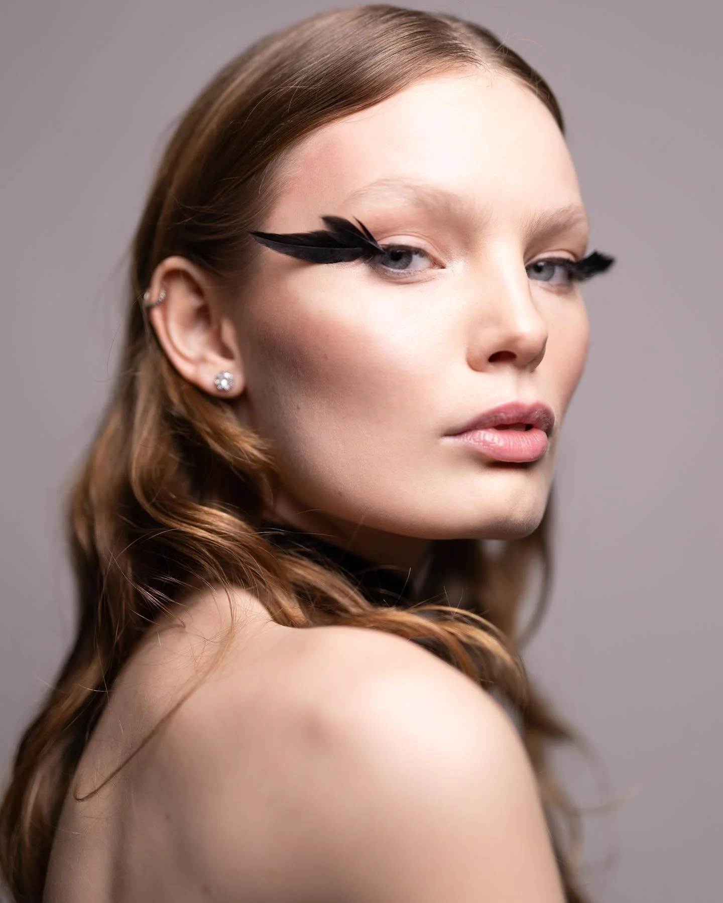 When I say I&rsquo;m OBSESSED I mean it. 

Makeup and hair for @manuel_golla FORFALES. Absolutely stunning dessigns. Thanks for having me 🫶

Garment: @manuel_golla 
Styling and creative direction: @manuelgll @itspaolagz 
Photographer: @tescums 
Assi