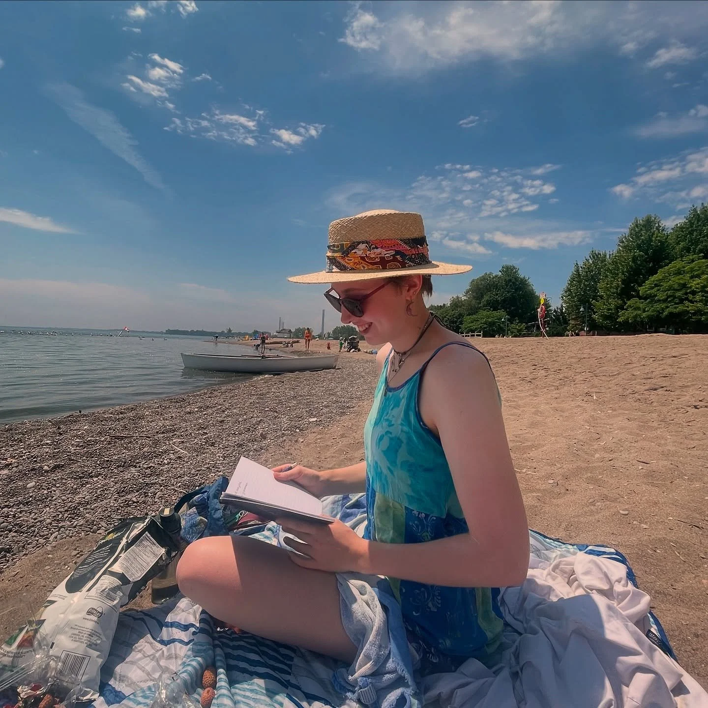 Summer availability ✨ Disponibilit&eacute; de l&rsquo;&eacute;t&eacute;

Merci pour toutes vos demandes ! J&rsquo;ai bien h&acirc;te d&rsquo;&ecirc;tre de retour &agrave; mes pinceaux apr&egrave;s les vacances 🖌️ Consultez mes disponibilit&eacute;s 