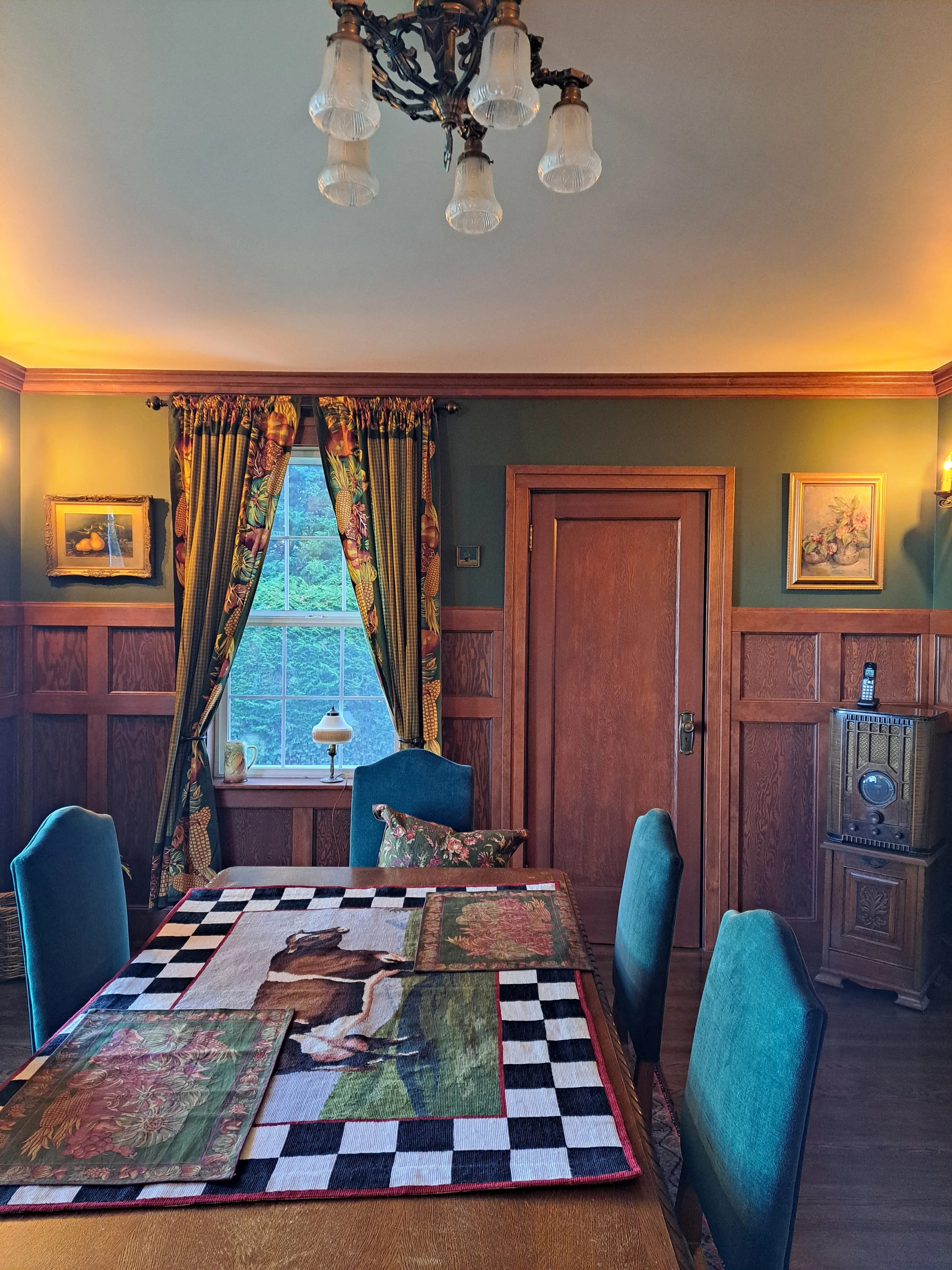 Victorian Home 9.JPG