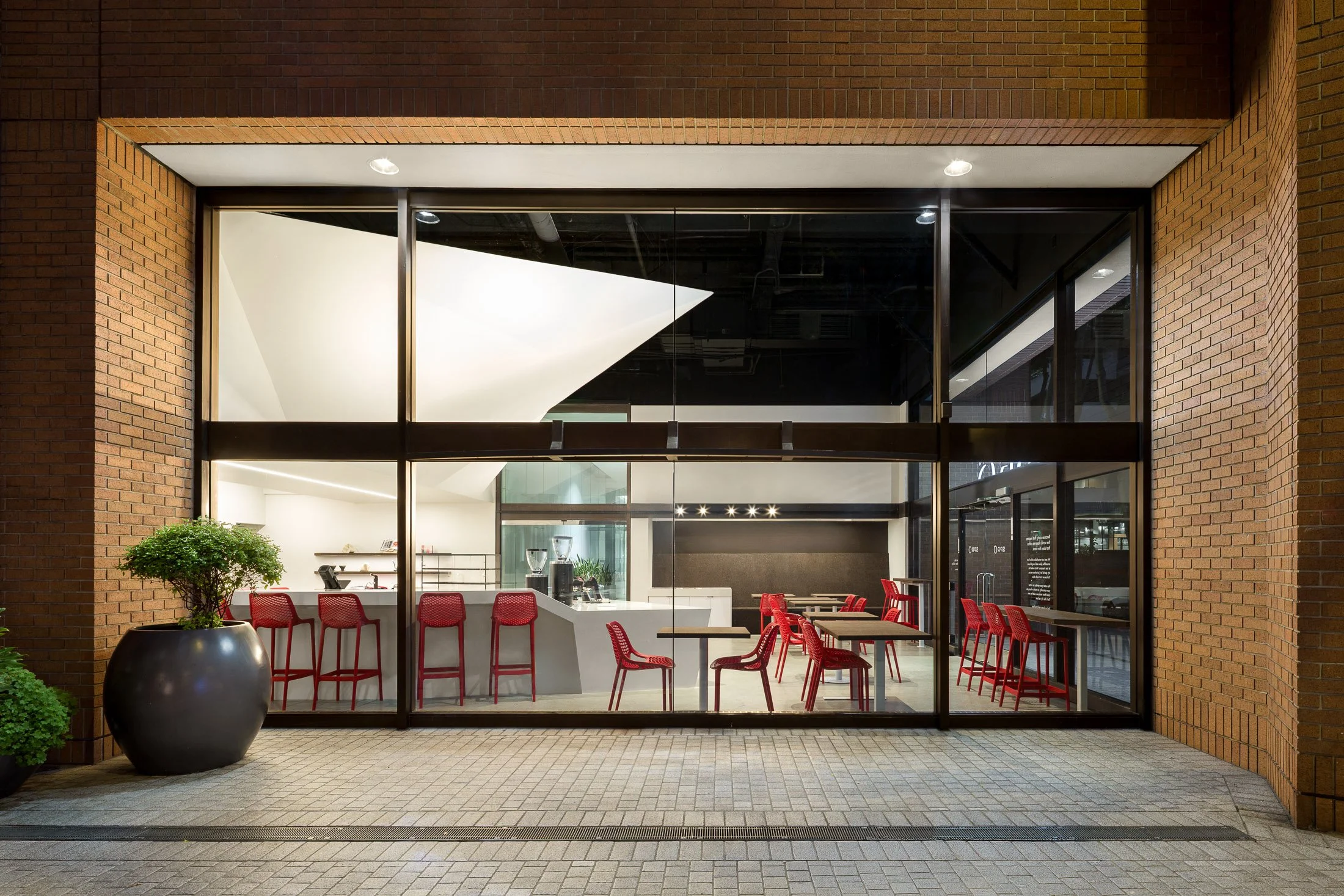 Spro_exterior_coffee_cafe_modern_minimalist_2.jpg.jpg