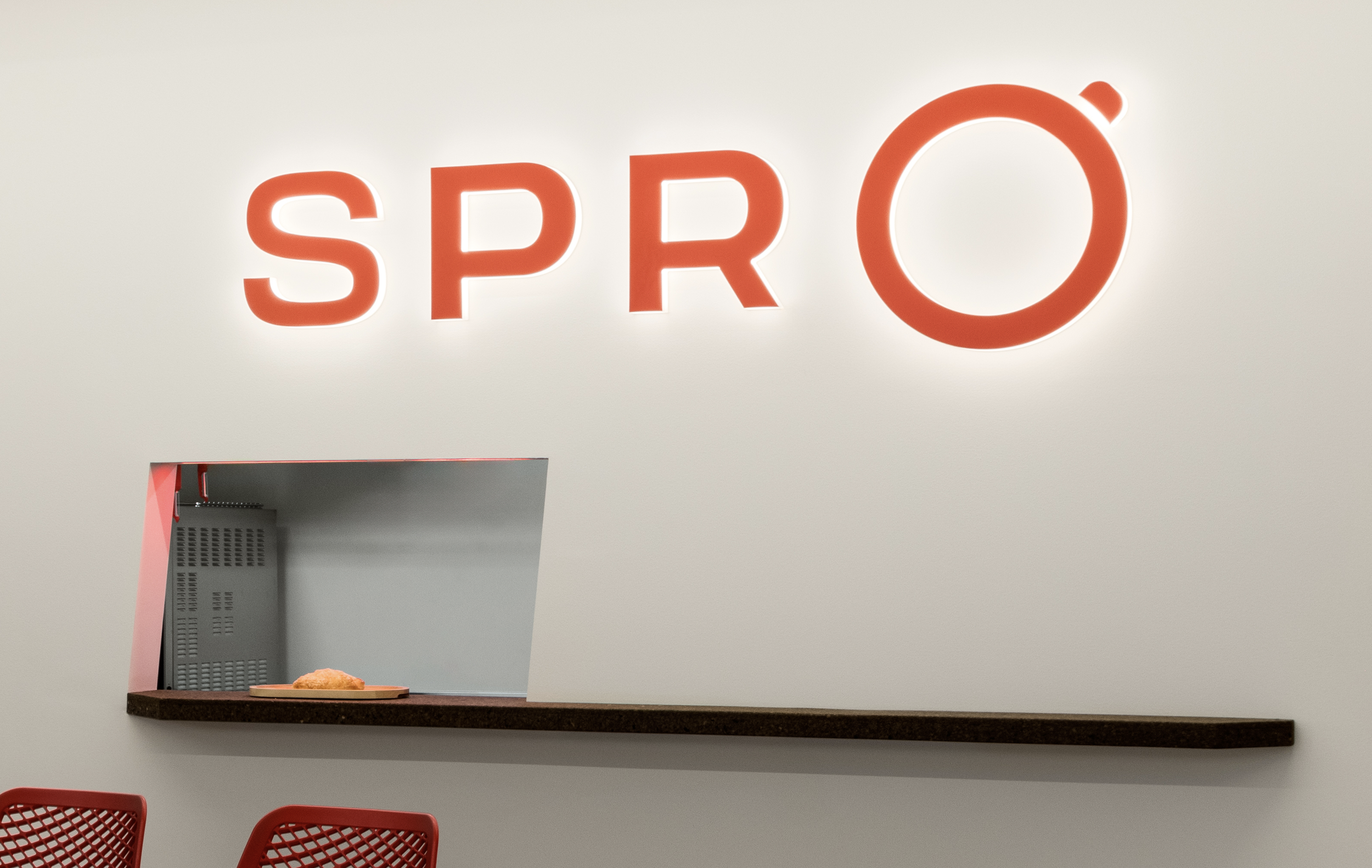 Spro_coffee_cafe_modern_minimalist_pass_thru_close.png