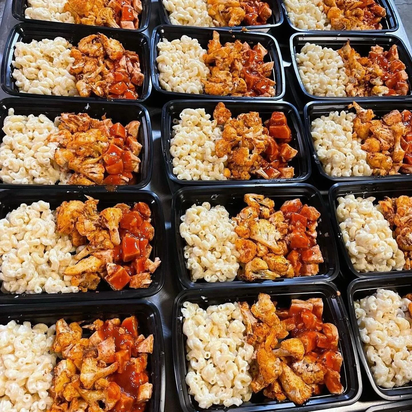 Tune in tomorrow for our Black Friday sale &mdash; it&rsquo;s quite a deal if we do say so ourselves! 😌

Our menu changes weekly &mdash; new menus drop on Thursdays! Here&rsquo;s what&rsquo;s cooking for the week of December 2nd:
💪 BBQ chicken with