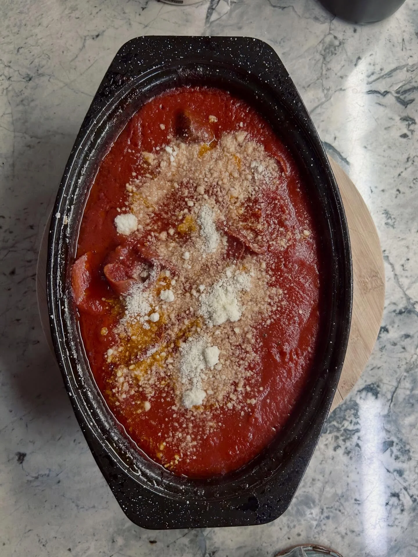 Sunday Sauce 🍝 

6 hours, low and slow

#sundaysauce #wintering