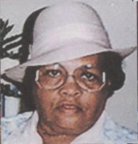 Nuna in Hat.jpg