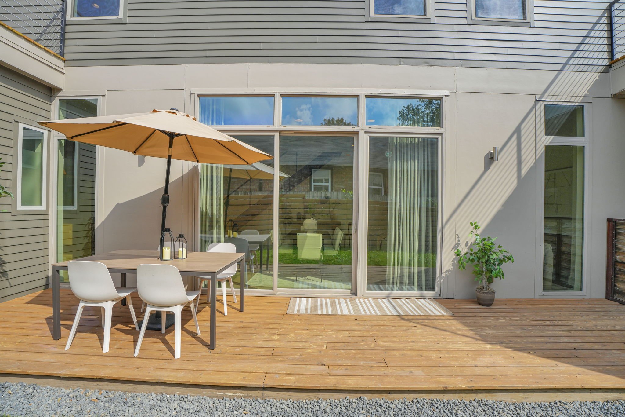 114-web-or-mls-1132 Salina St Austin 114.JPG