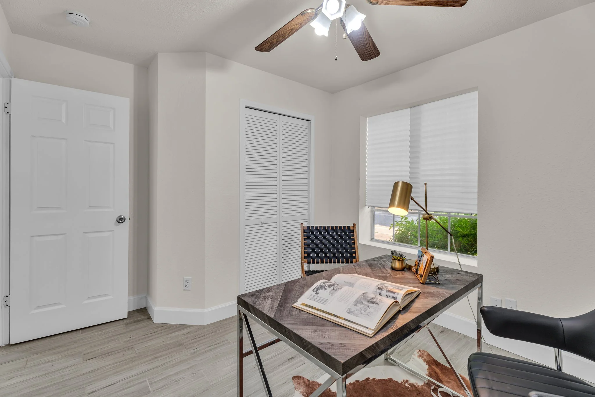 9-web-or-mls-8902 Romayne Ln 6.jpg