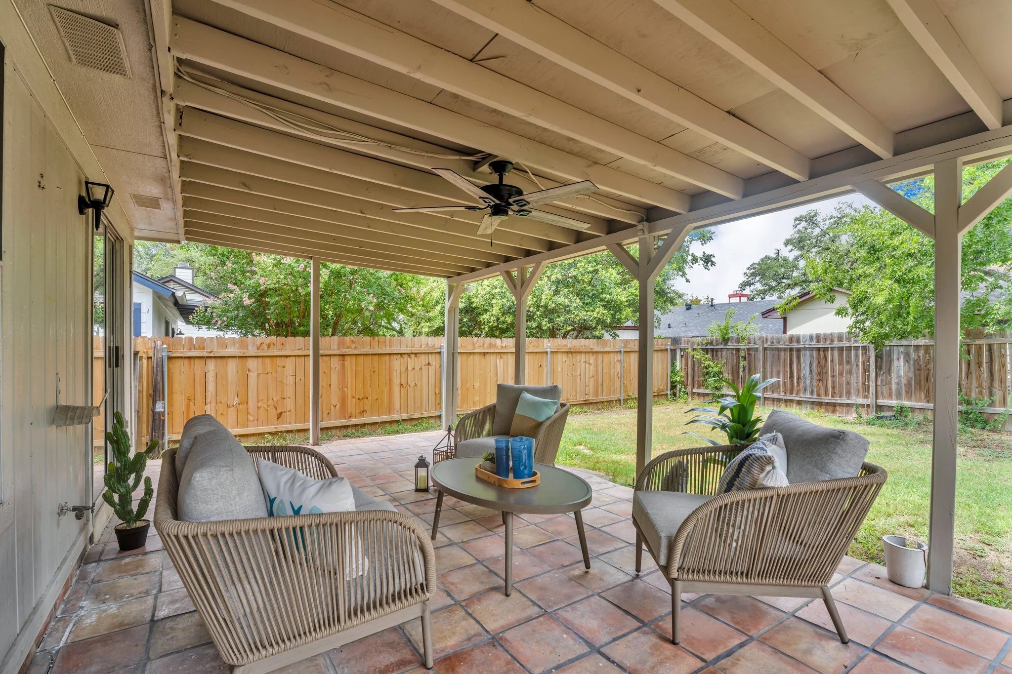 37-web-or-mls-8902 Romayne Ln 33.jpg