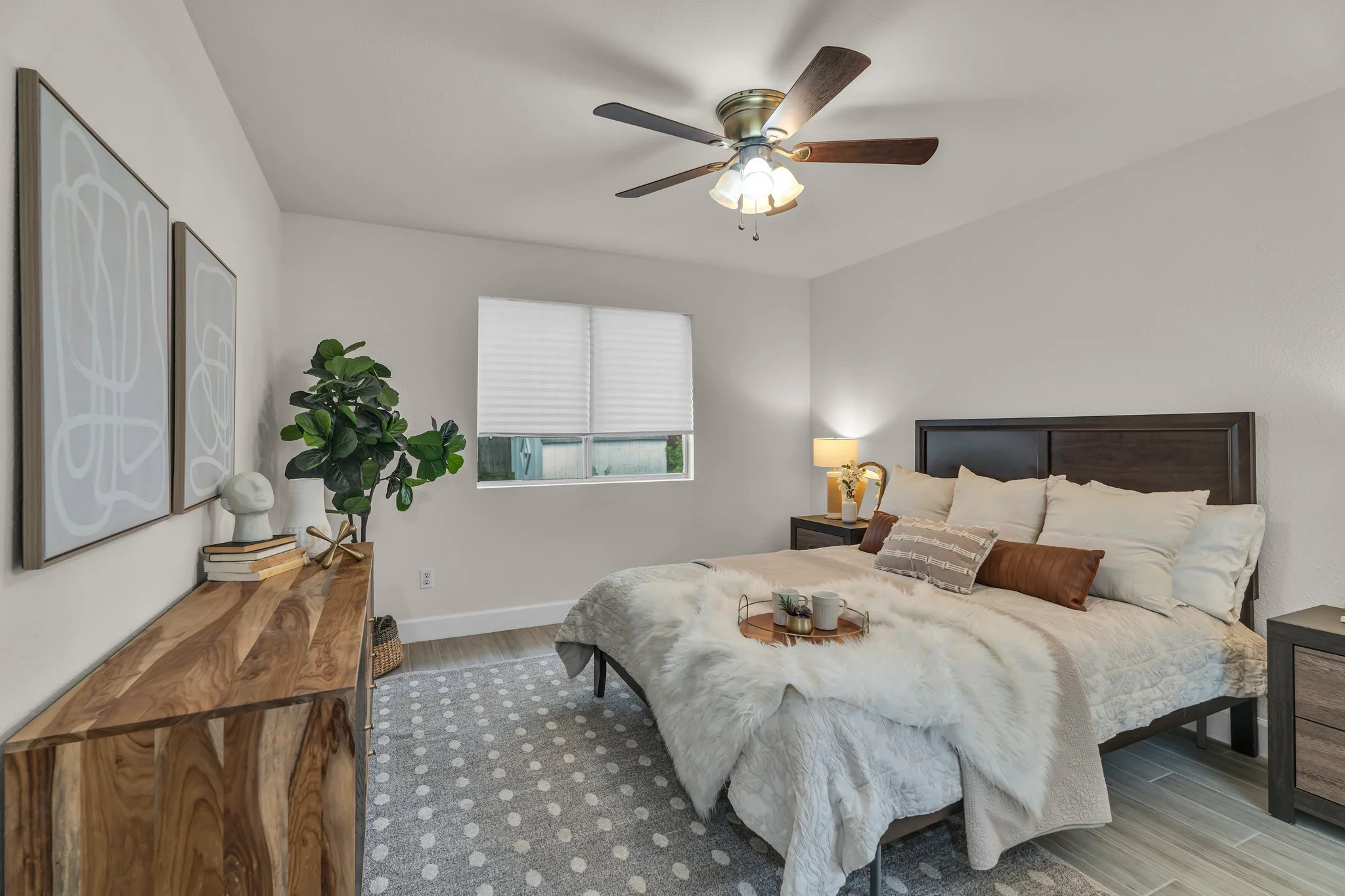 24-web-or-mls-8902 Romayne Ln 21.jpg