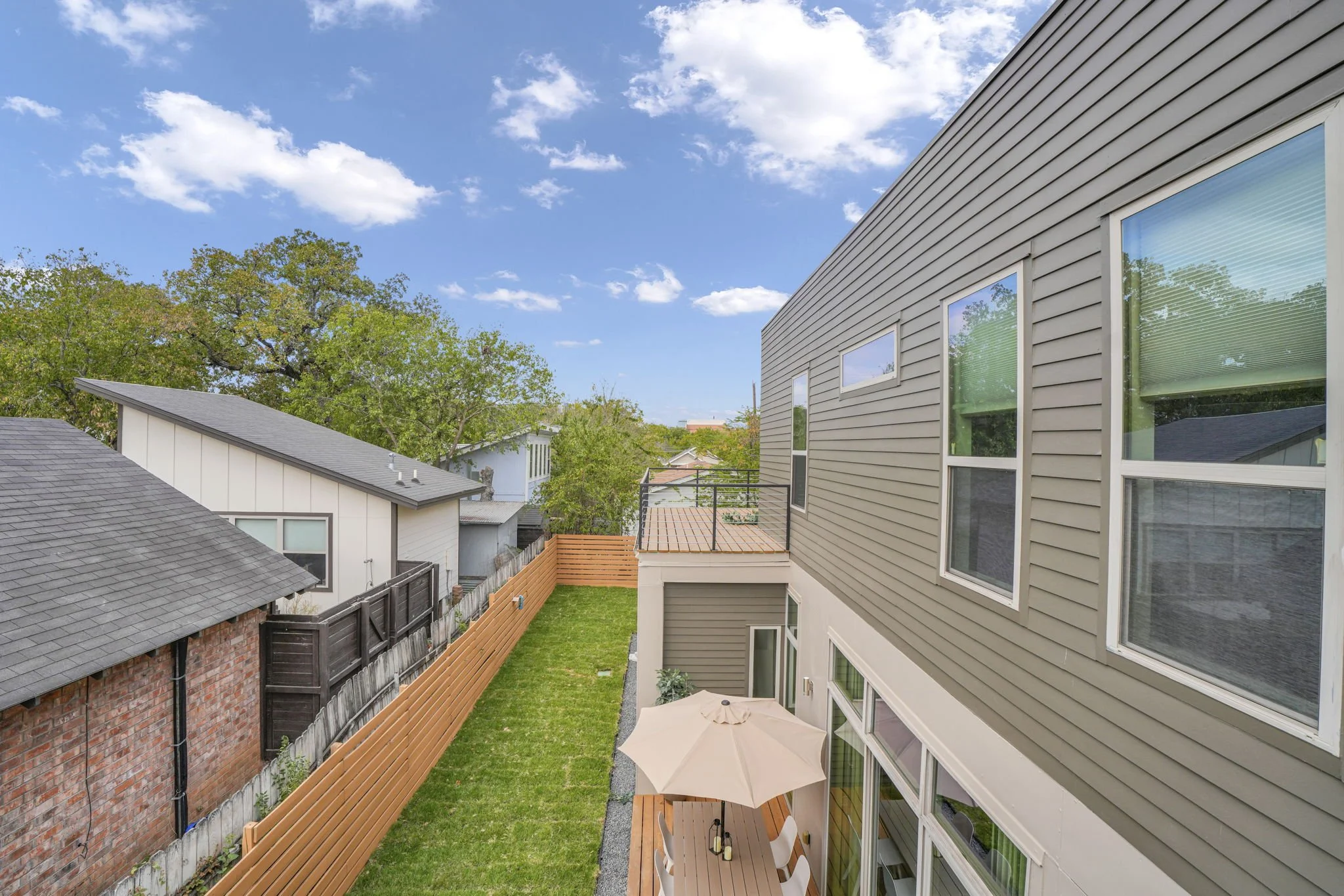 69-web-or-mls-1132 Salina St Austin 69.JPG