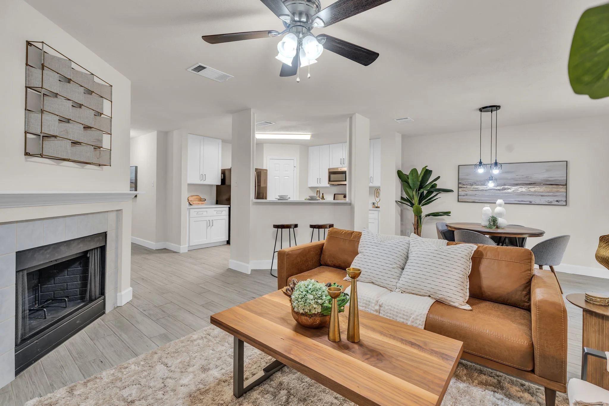 20-web-or-mls-8902 Romayne Ln 17.jpg