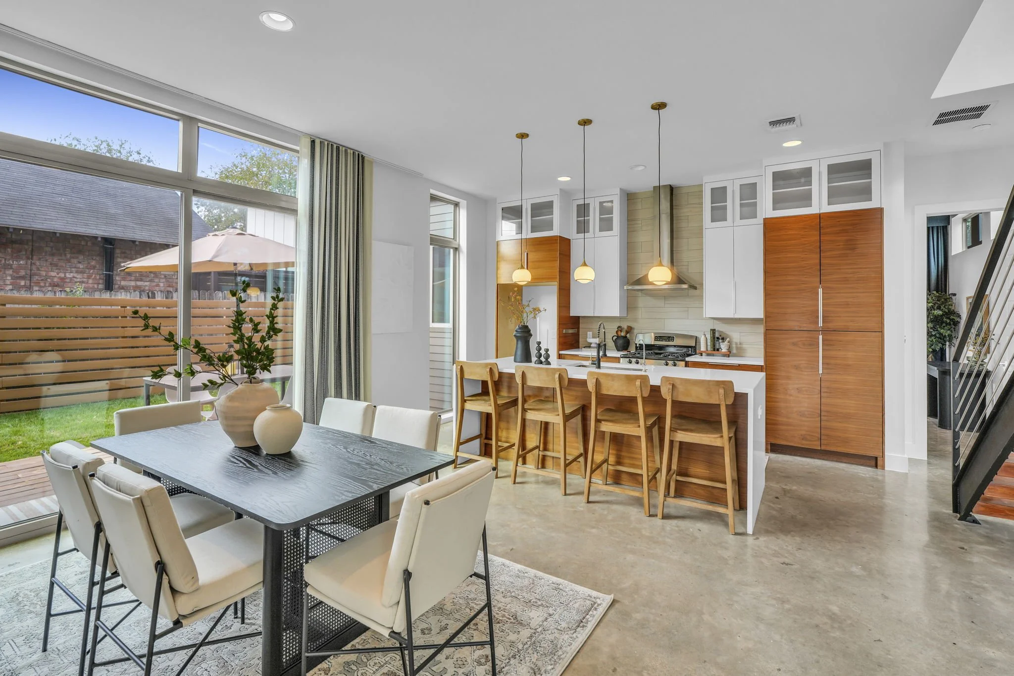 29-web-or-mls-1132 Salina St Austin 29.JPG