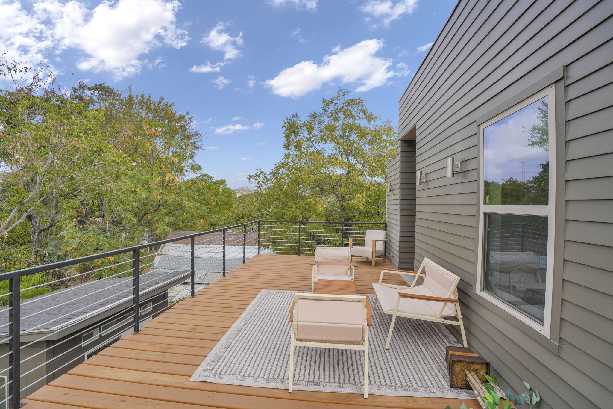101-web-or-mls-1132 Salina St Austin 101.JPG