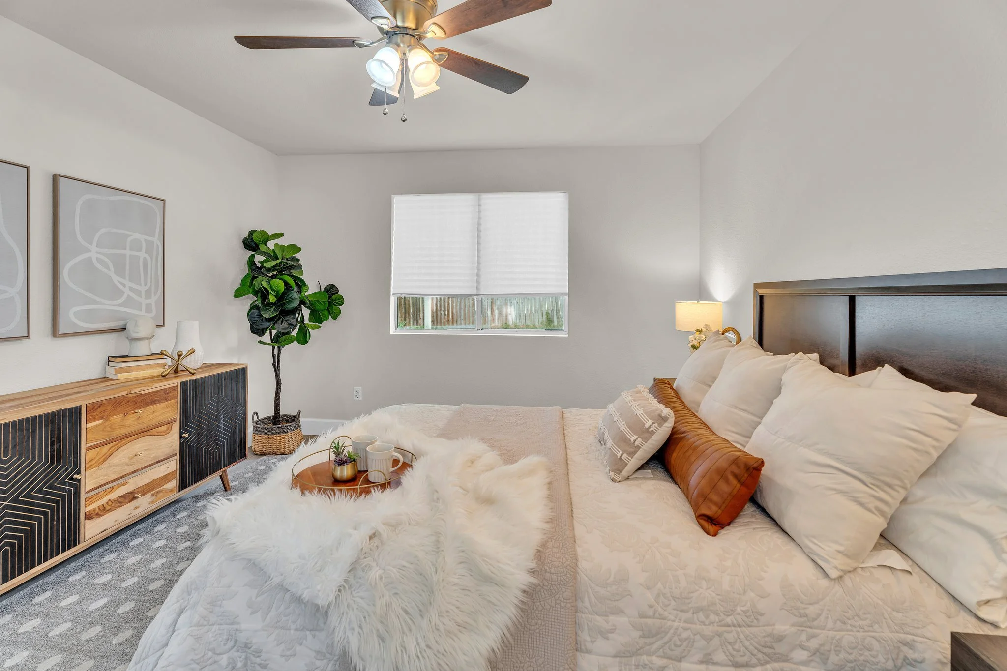 27-web-or-mls-8902 Romayne Ln 24.jpg