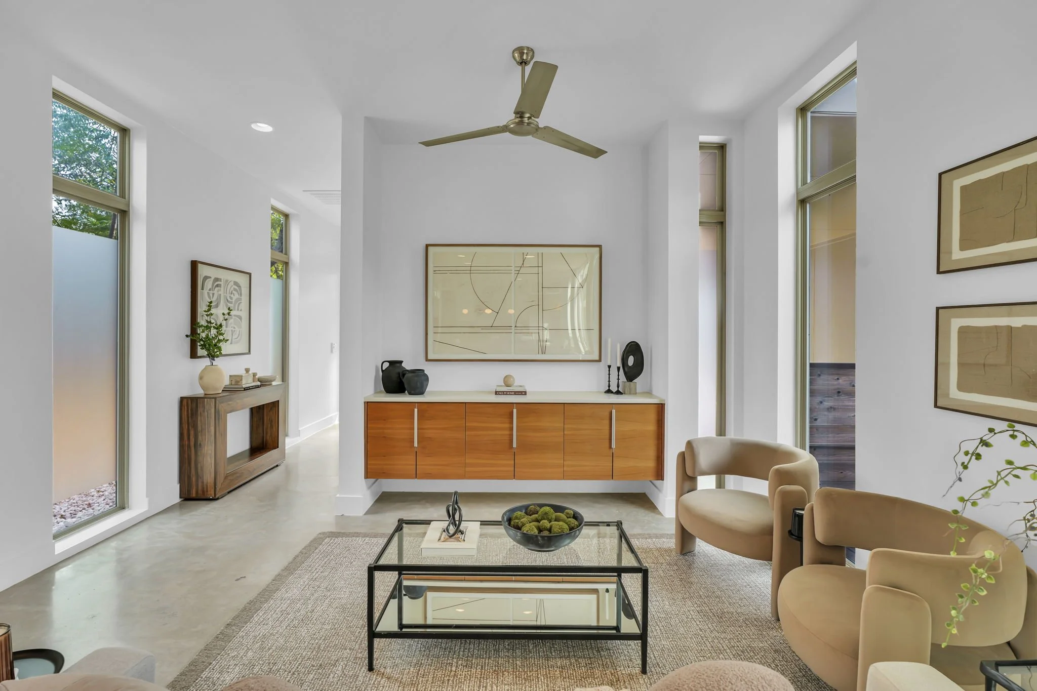 23-web-or-mls-1132 Salina St Austin 23.JPG