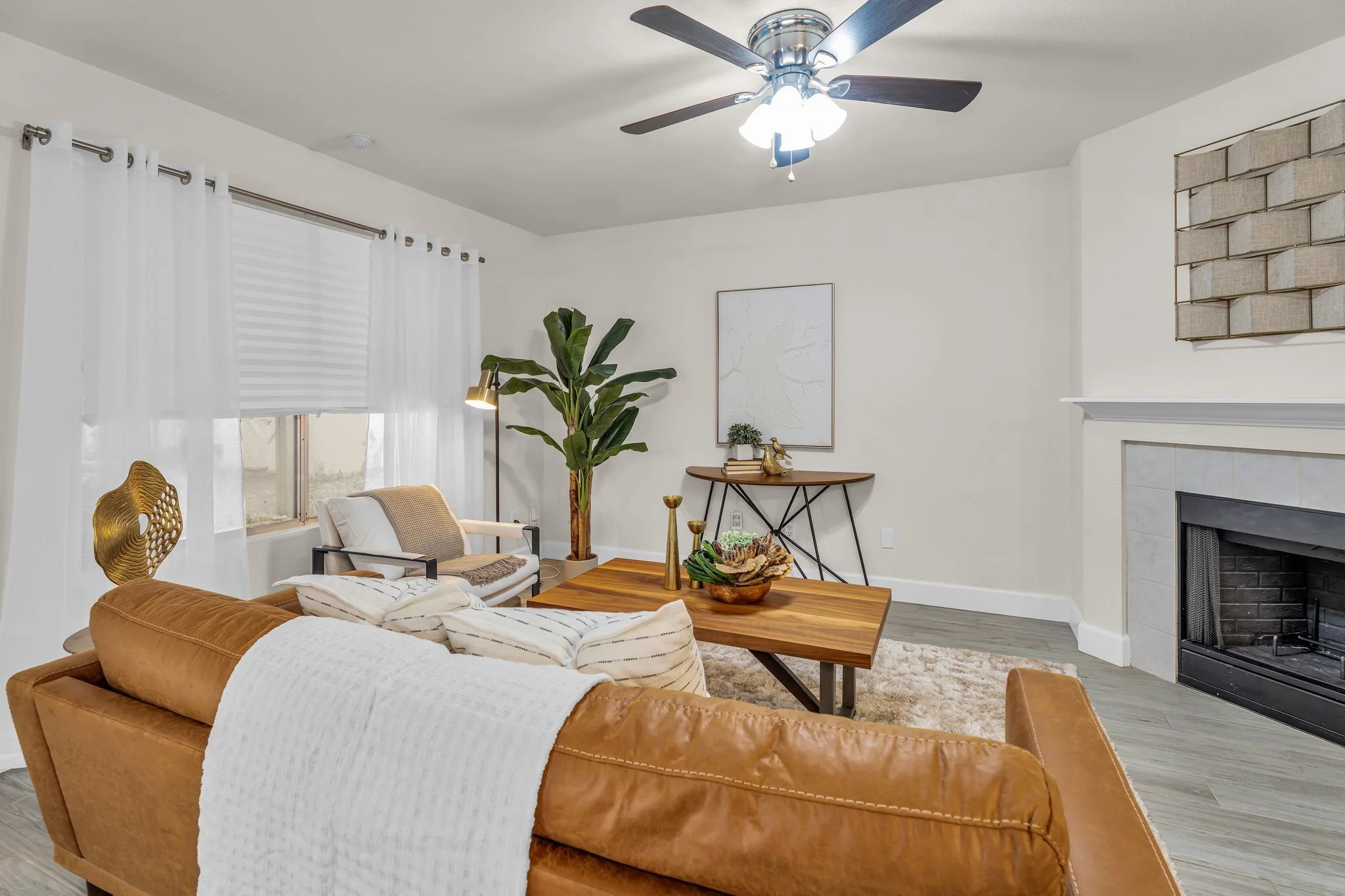 22-web-or-mls-8902 Romayne Ln 19.jpg