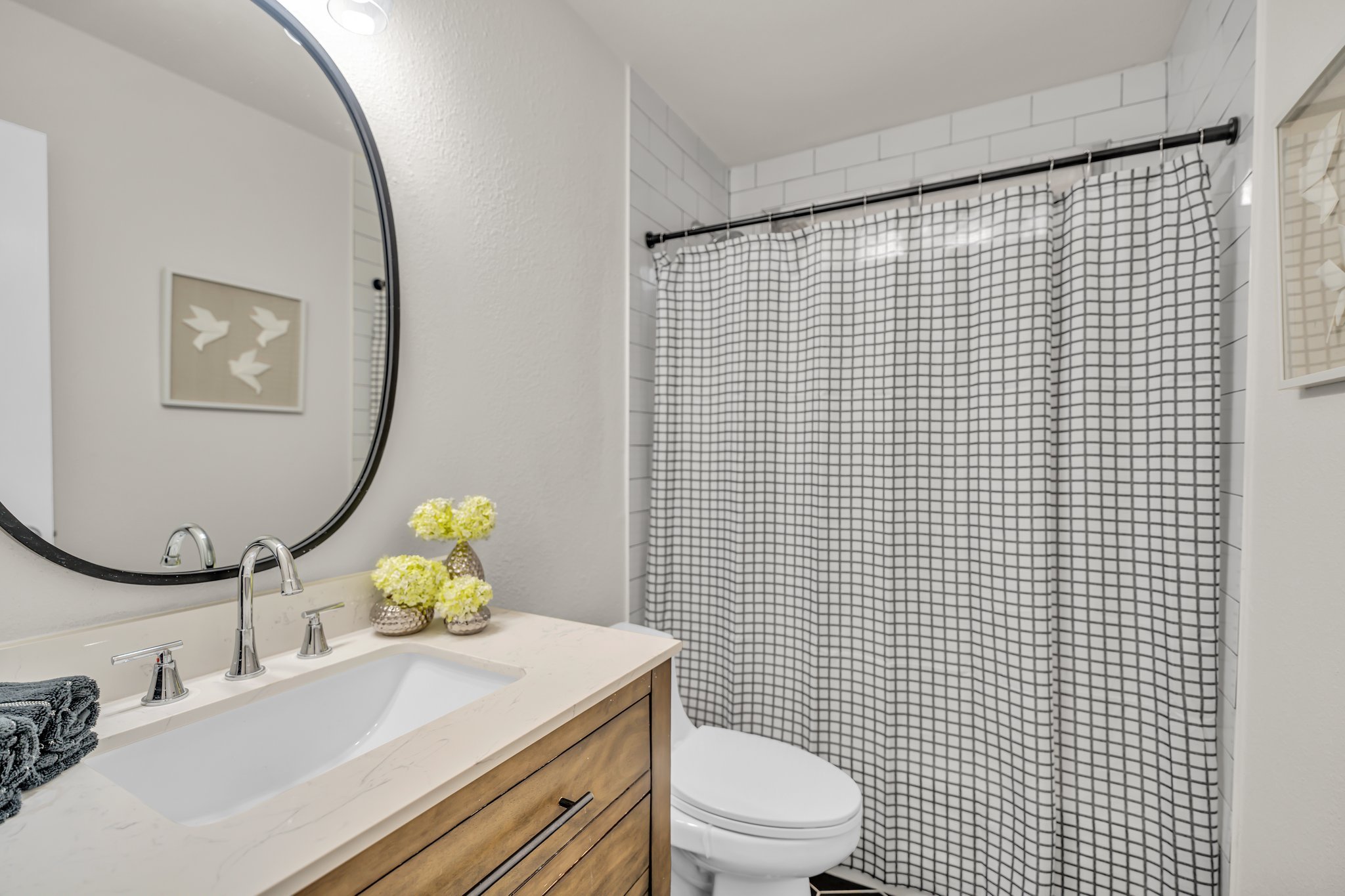 4-web-or-mls-8902 Romayne Ln 1.jpg