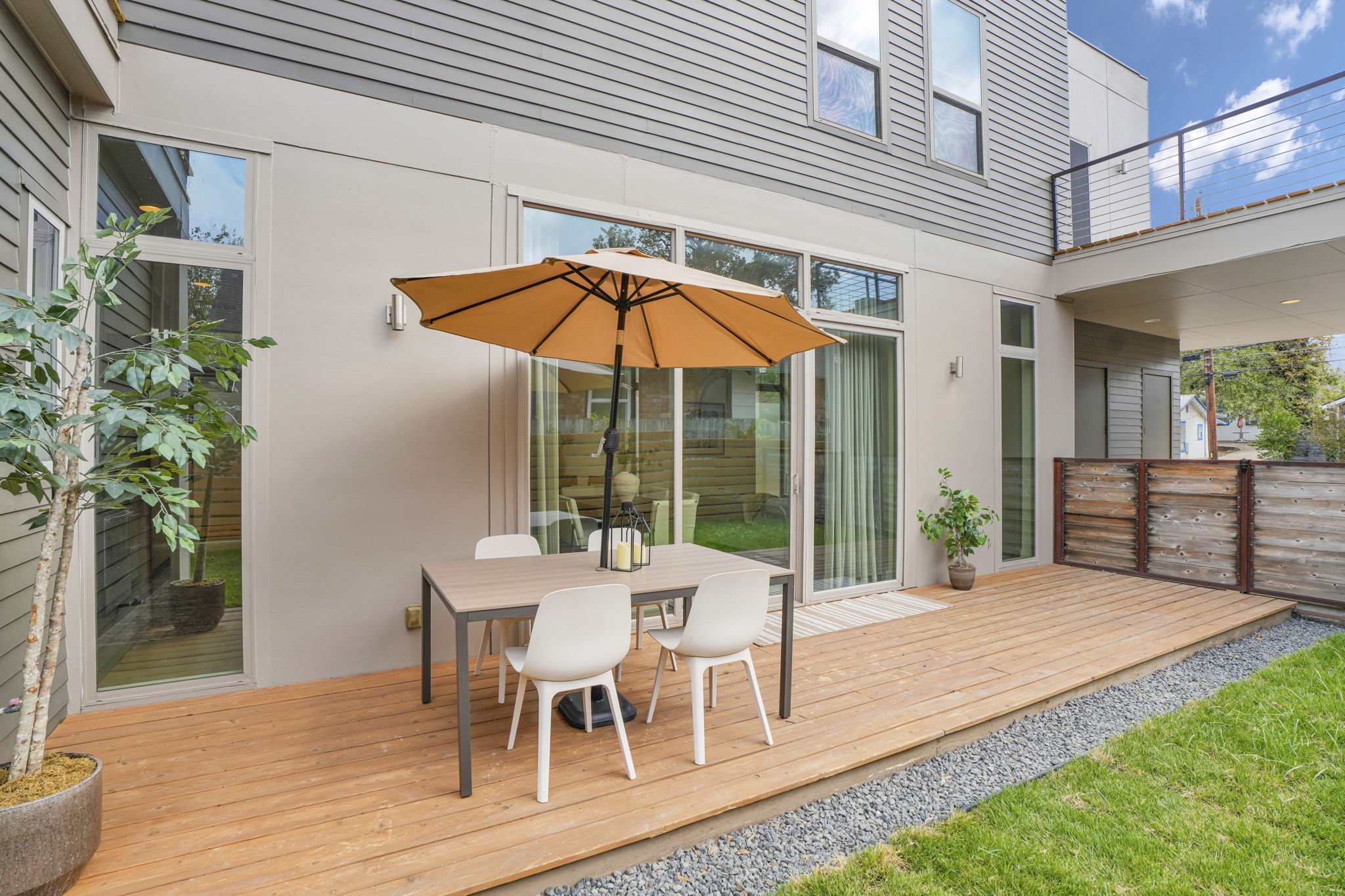 110-web-or-mls-1132 Salina St Austin 110.JPG