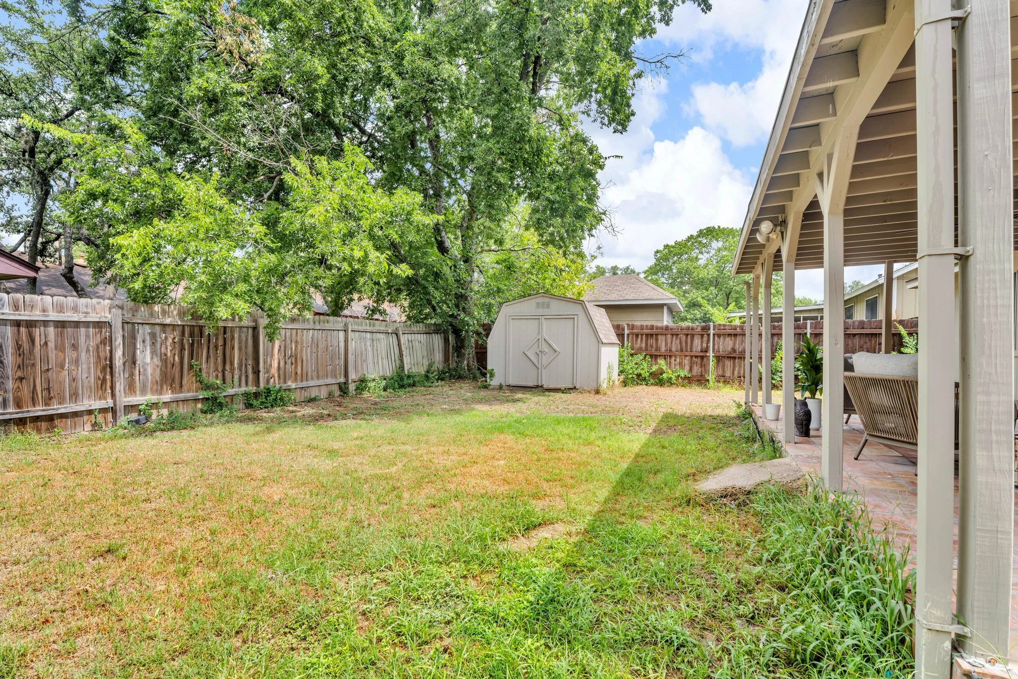 42-web-or-mls-8902 Romayne Ln 38.jpg