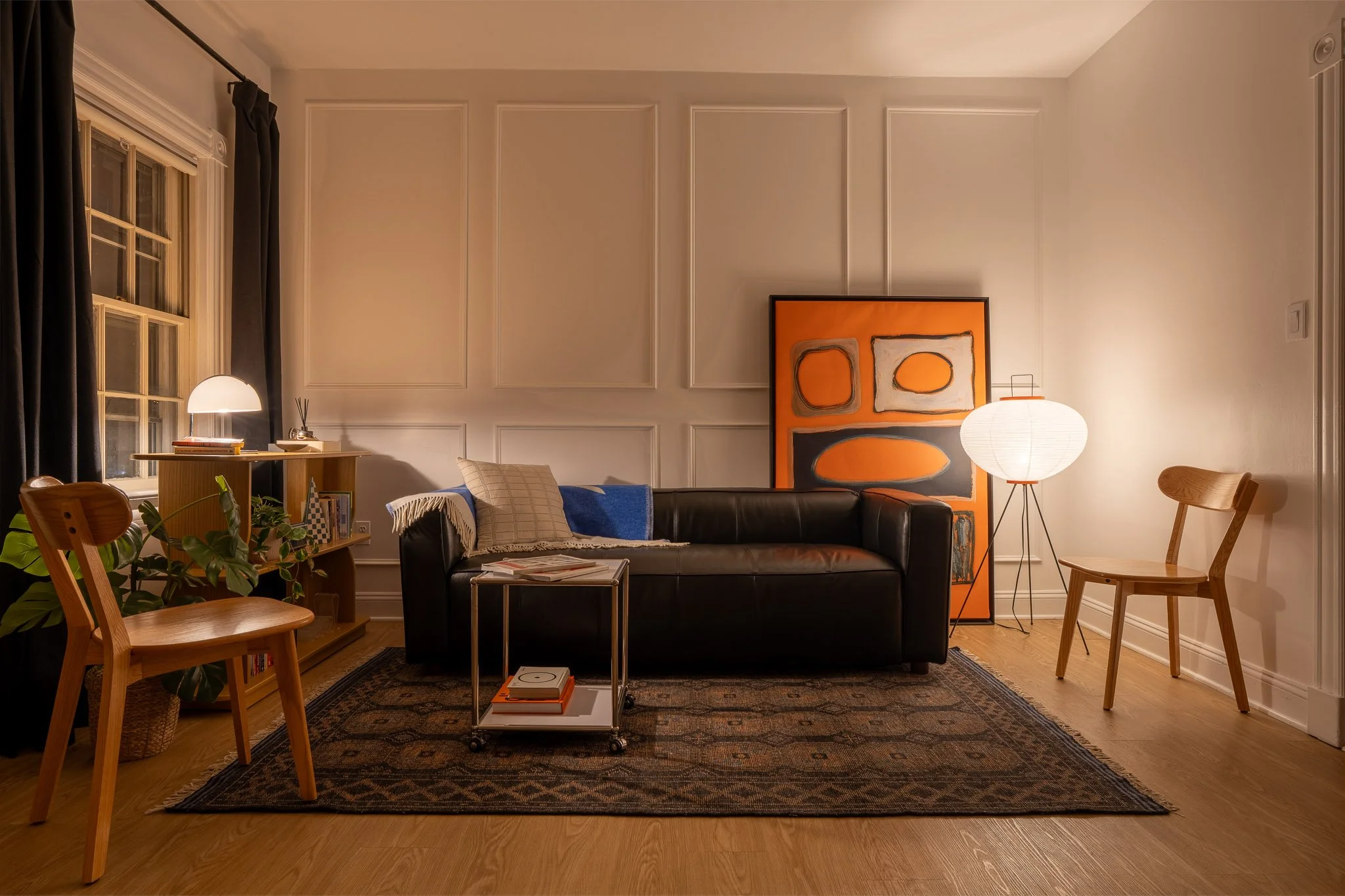 Studio with seamless backdrops and equipment Photo 8.jpg