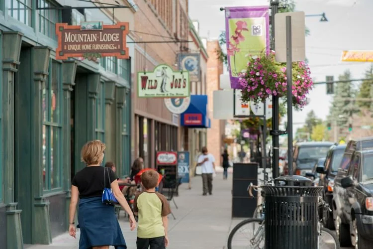 TAL-bozeman-shopping-BOZEMANMT0923-bd9a0037f3e44899ac888483b0c92c68.jpeg