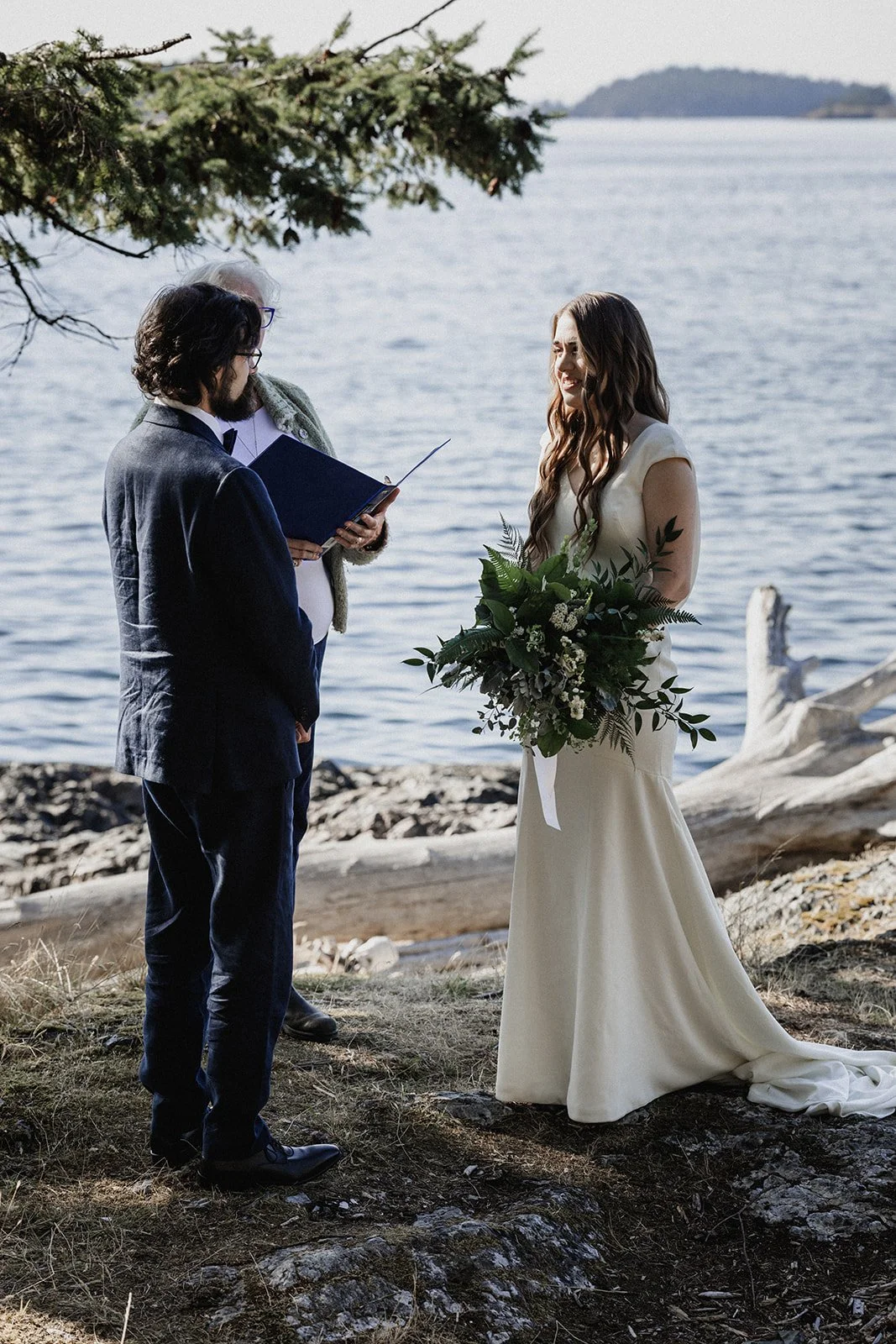 Bowen-Island-Elopements_39.jpg