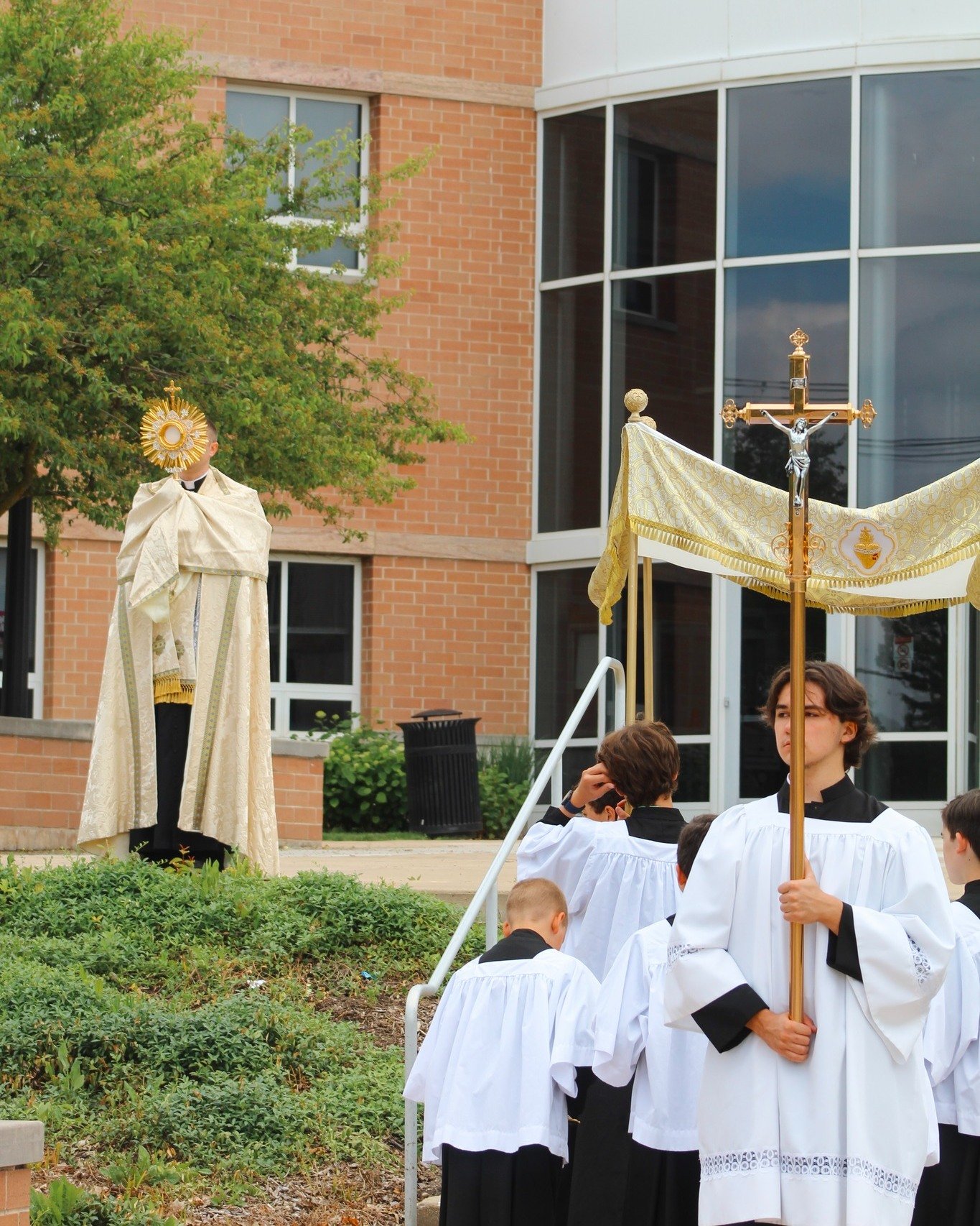 ✨Eucharistic Procession in honor of Corpus Christi✨

When? 📅: THIS Sunday, June 22nd after the 10:30am mass!
Where? 📍: Starting at Newman and going around the block
Who? 👤: You, your family, and your friends! All are welcome!

Following the proces