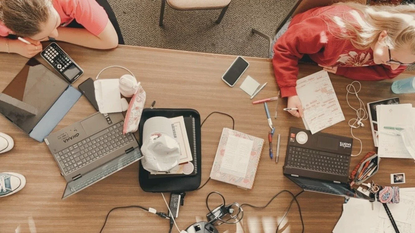 📚College students, you are invited to come to Newman for 24 hour study during finals week!

🕒Newman will be open non-stop from 1:00pm on Sunday, December 7th until 4:00pm on Thursday, December 11th. This means that even in the middle of the night y