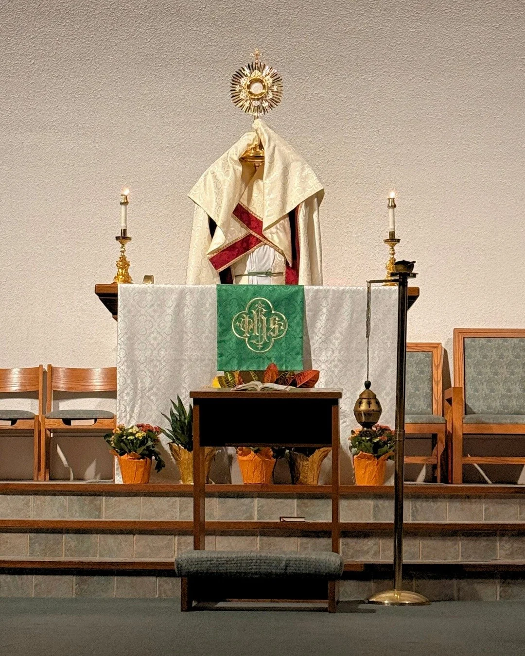 SPIRIT &amp; LIFE 

This Wednesday and every Wednesday, you are invited to Spirit &amp; Life; an evening of prayer and fellowship! 

8:00pm: Adoration with confession
9:00pm: Mass
9:30pm: Pizza and fellowship for college students 

See you there?