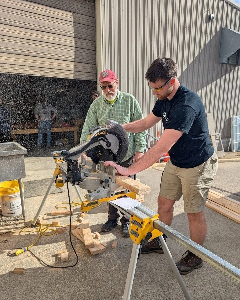 They're back! After a joyous and fruitful week spent on mission, our students, missionaries, and Father Gonnella have returned to campus. 

Thank you for your prayers and please continue to pray in a special way for the Rutherford County Habitat for 