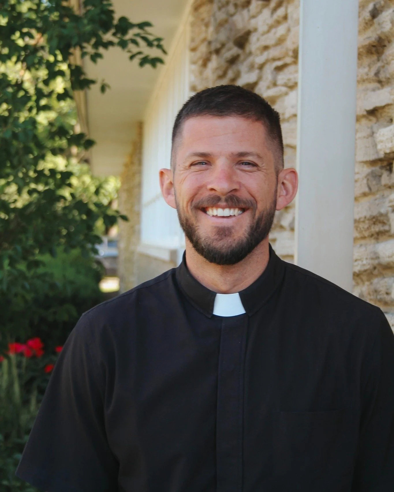 Happy 9th Ordination Anniversary to Father Gonnella! 

Thank you for all the ways you continue to serve Christ and His Church and share the Mercy of Jesus with all those you meet. We are so blessed to have Father Gonnella as our pastor! 

Our Lady of