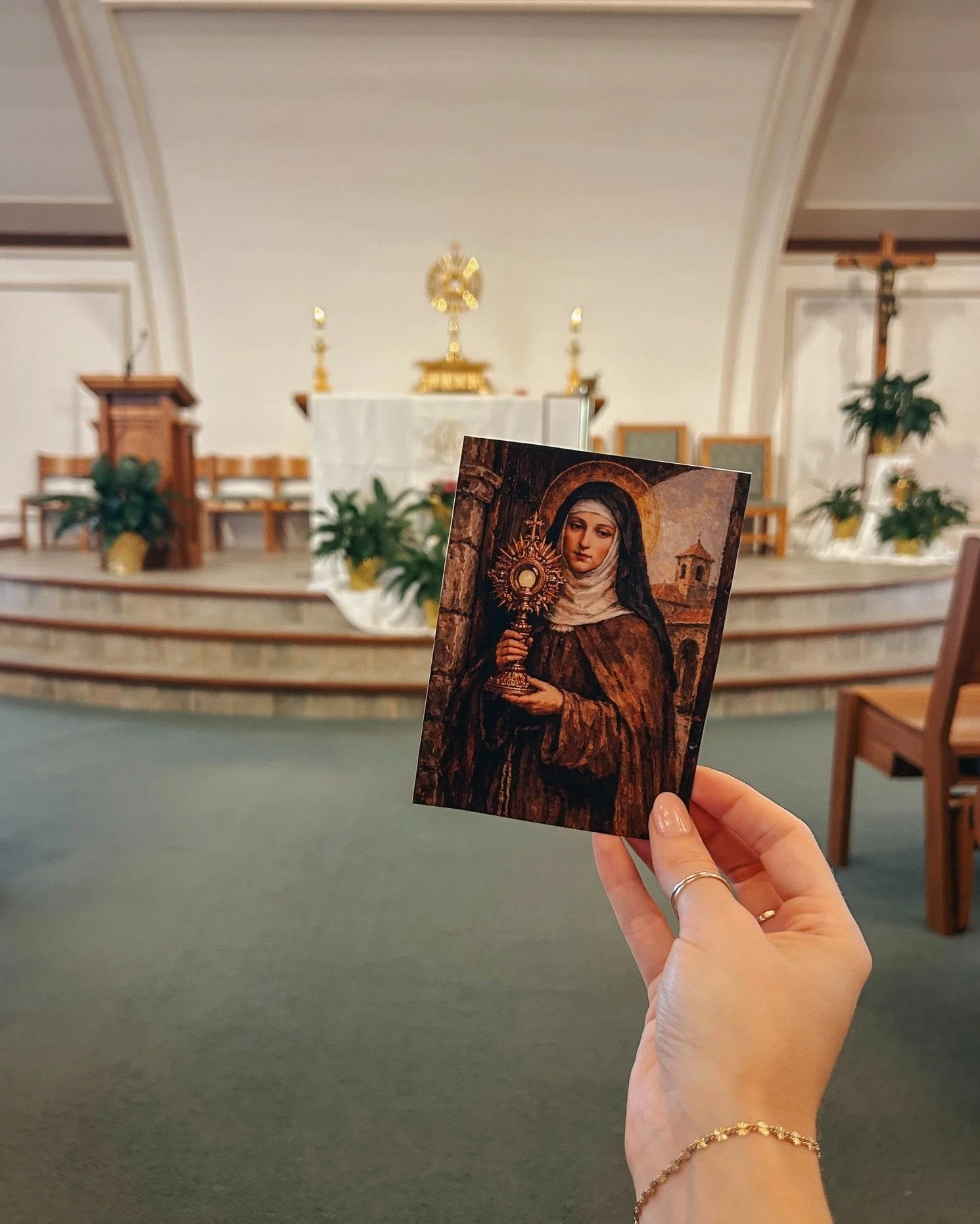 "Love Him totally, who gave Himself totally out of love for you" ~St. Clare of Assisi

We have Eucharistic Adoration every Wednesday from 9AM to 8PM. Come tomorrow and spend time with our Lord in the Blessed Sacrament❤️&zwj;🔥

St. Clare of