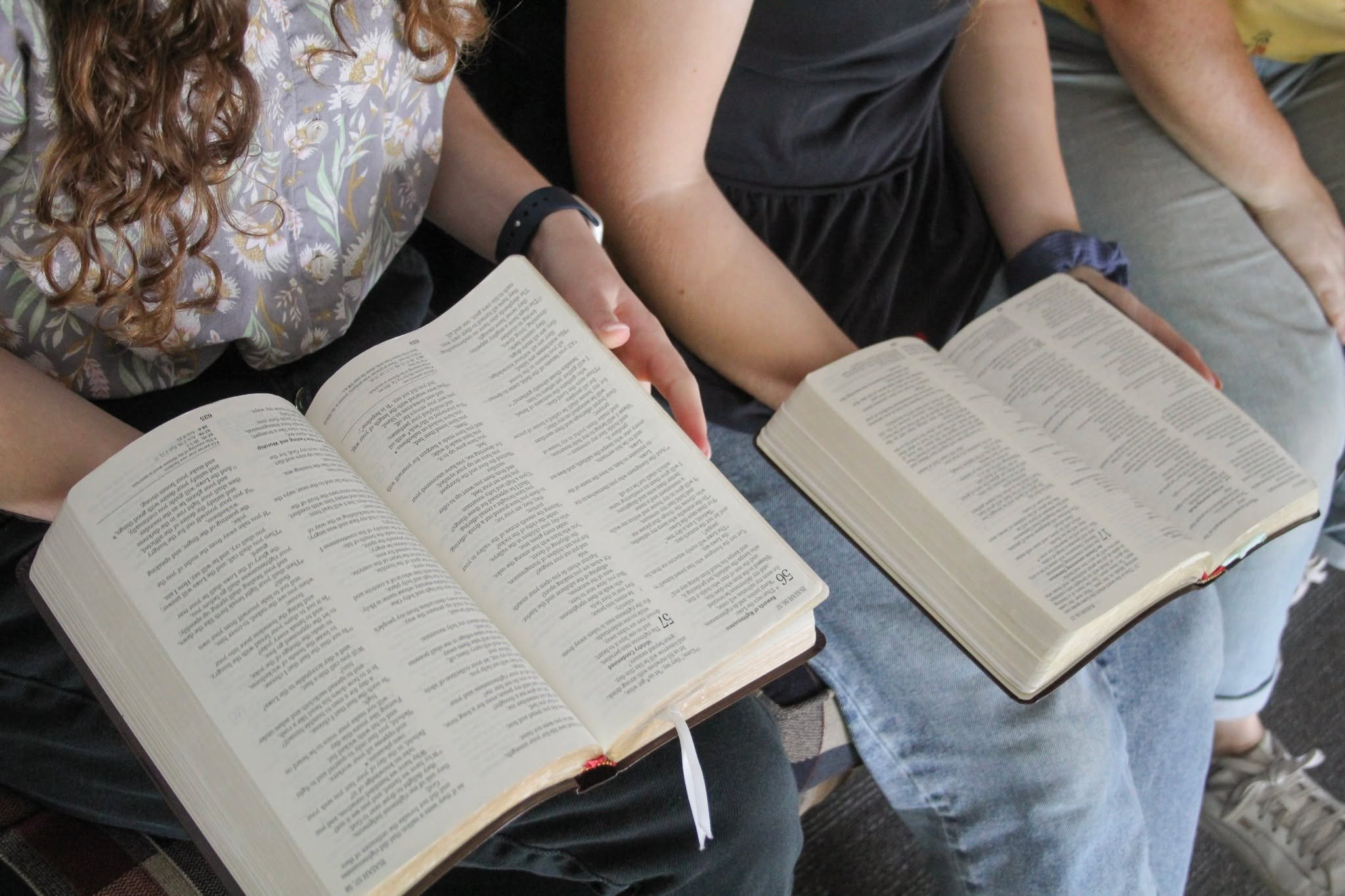 Bible studies are a great way to grow in your knowledge of the Catholic Faith and friendship with Christ and others! 

Interested in joining one this year? Comment the word "bstud" and we will message you a link to the Bible Study Interest 