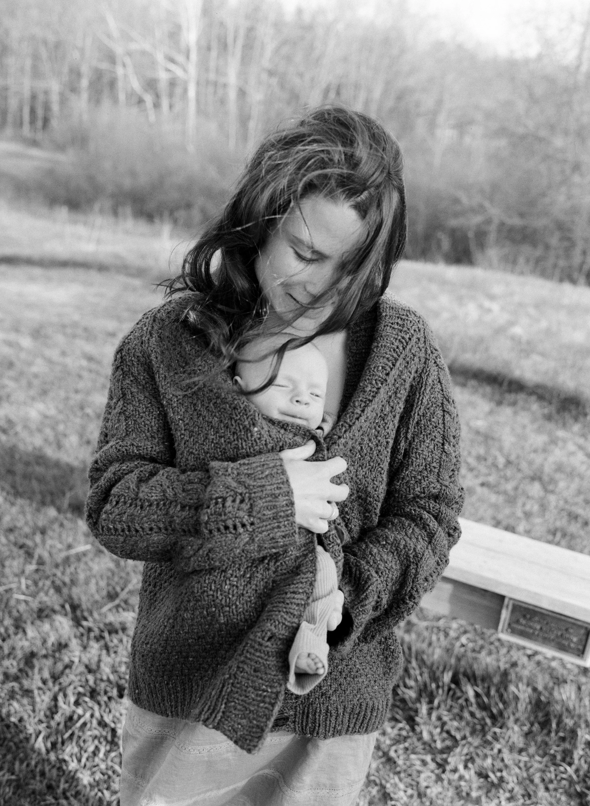 intimate newborn photography