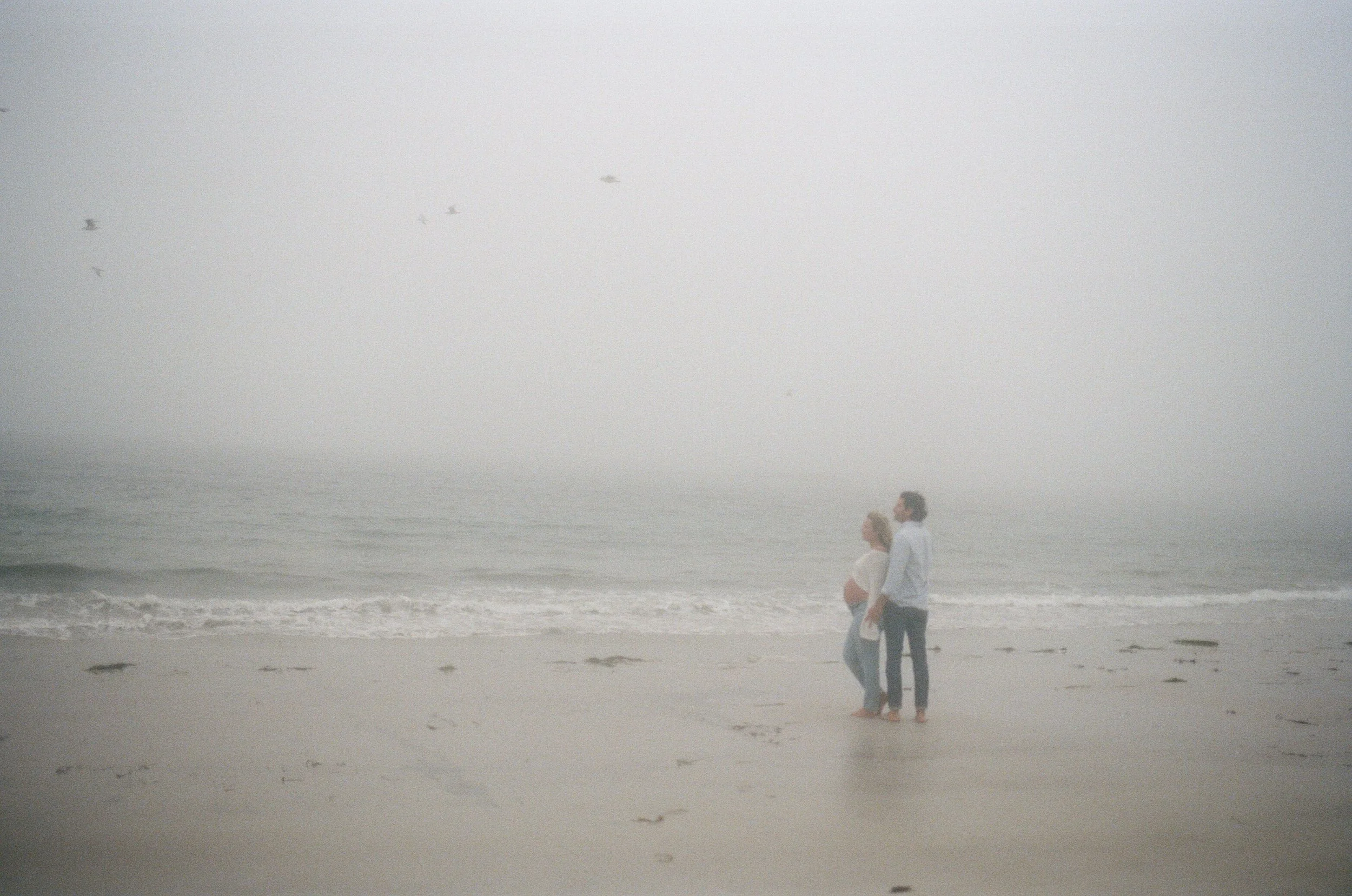 candid maternity photography in midcoast maine