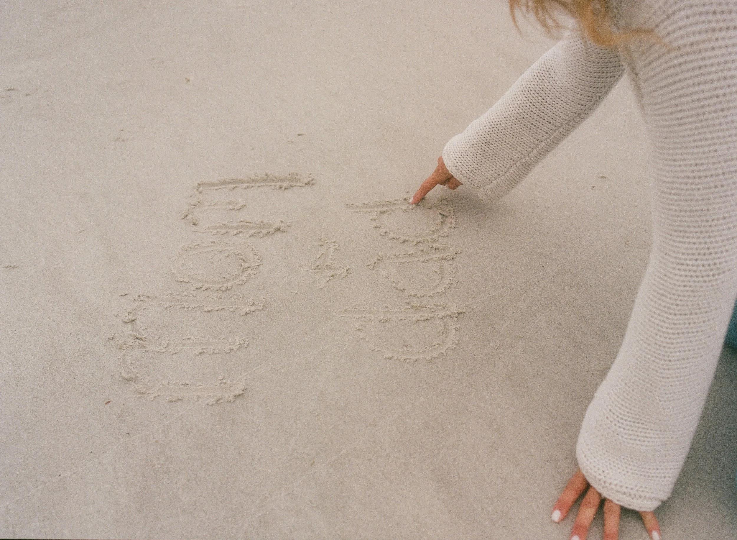 alternative maternity photography