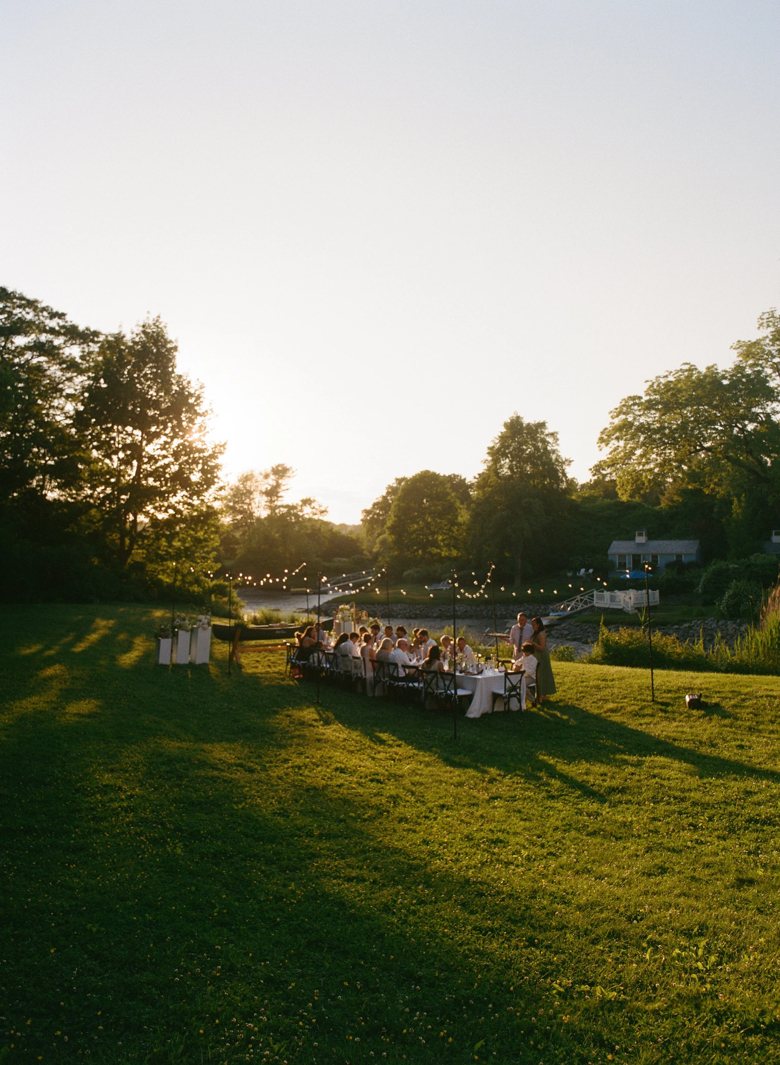 outdoor wedding dinner