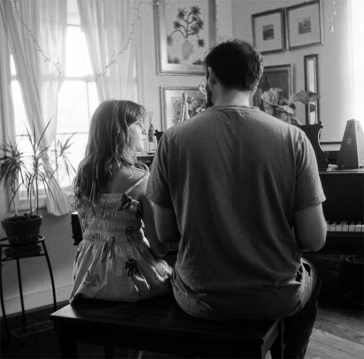 documentary family session at home playing piano