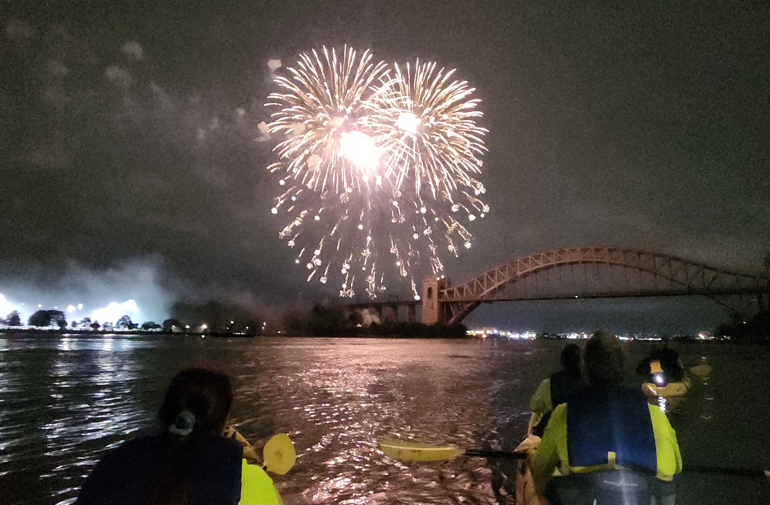 Astoria Fireworks - LIC Community Boathouse.jpg