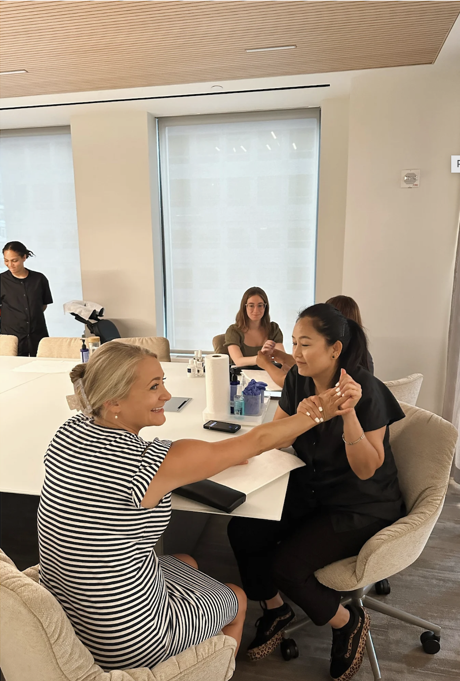 HAND AND ARM MASSAGES, THE PERFECT EMPLOYEE WELLNESS EVENT – BY PRIMP EVENTS