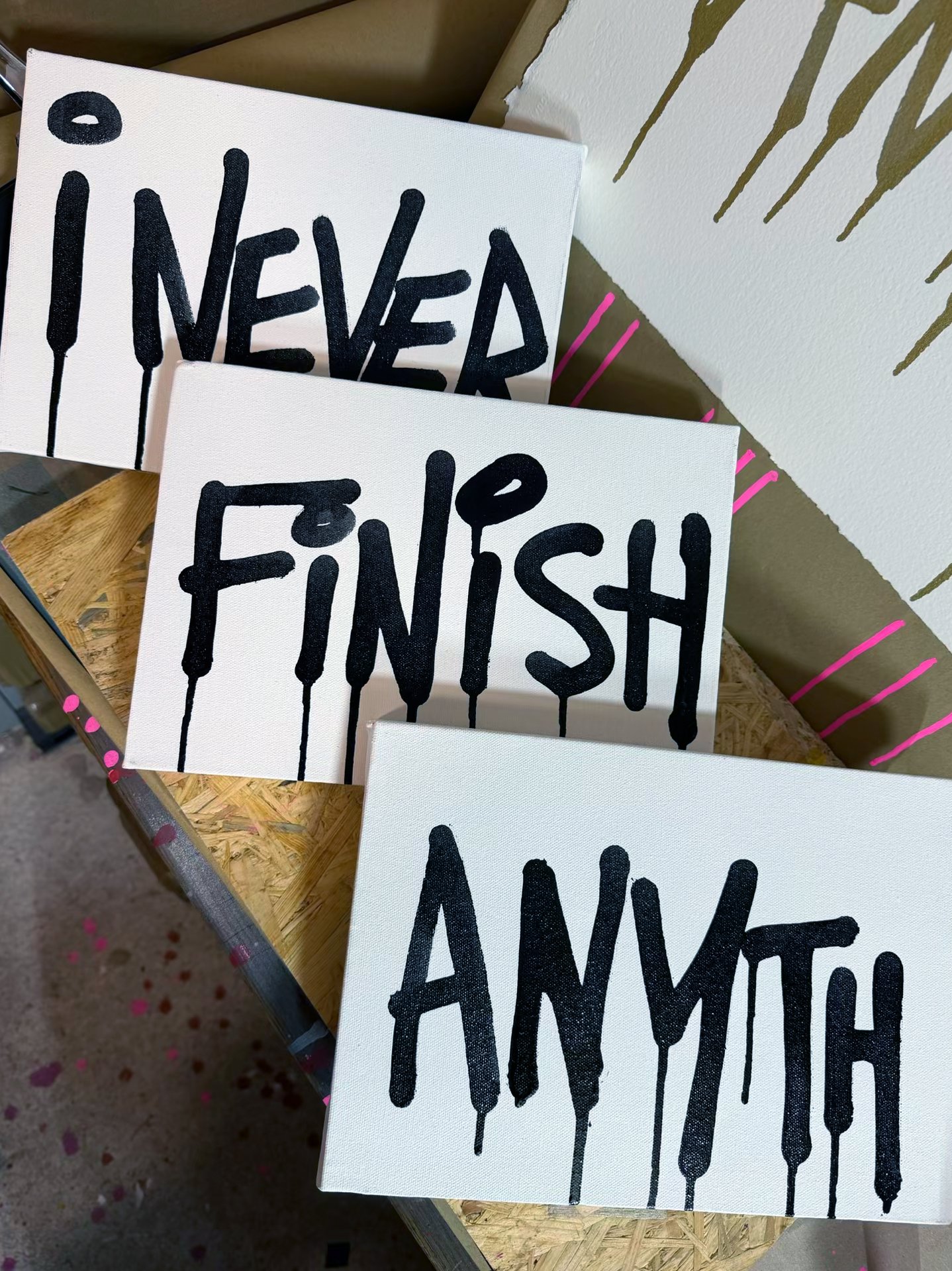 I never finish canvas triptych with grog black drip - 1\1 TESTS