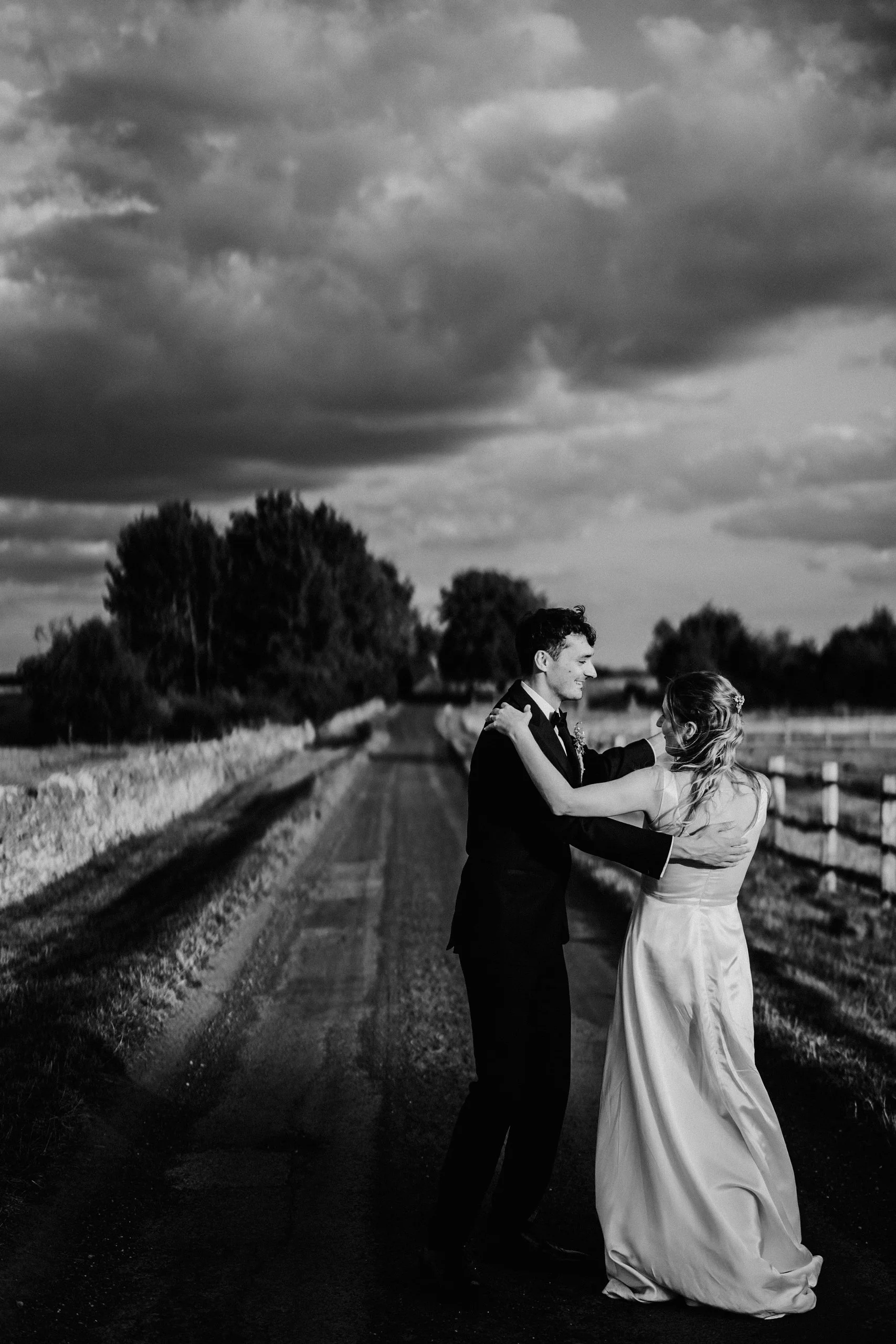 Molly & Jimmy Oxleaze BW-576.jpg