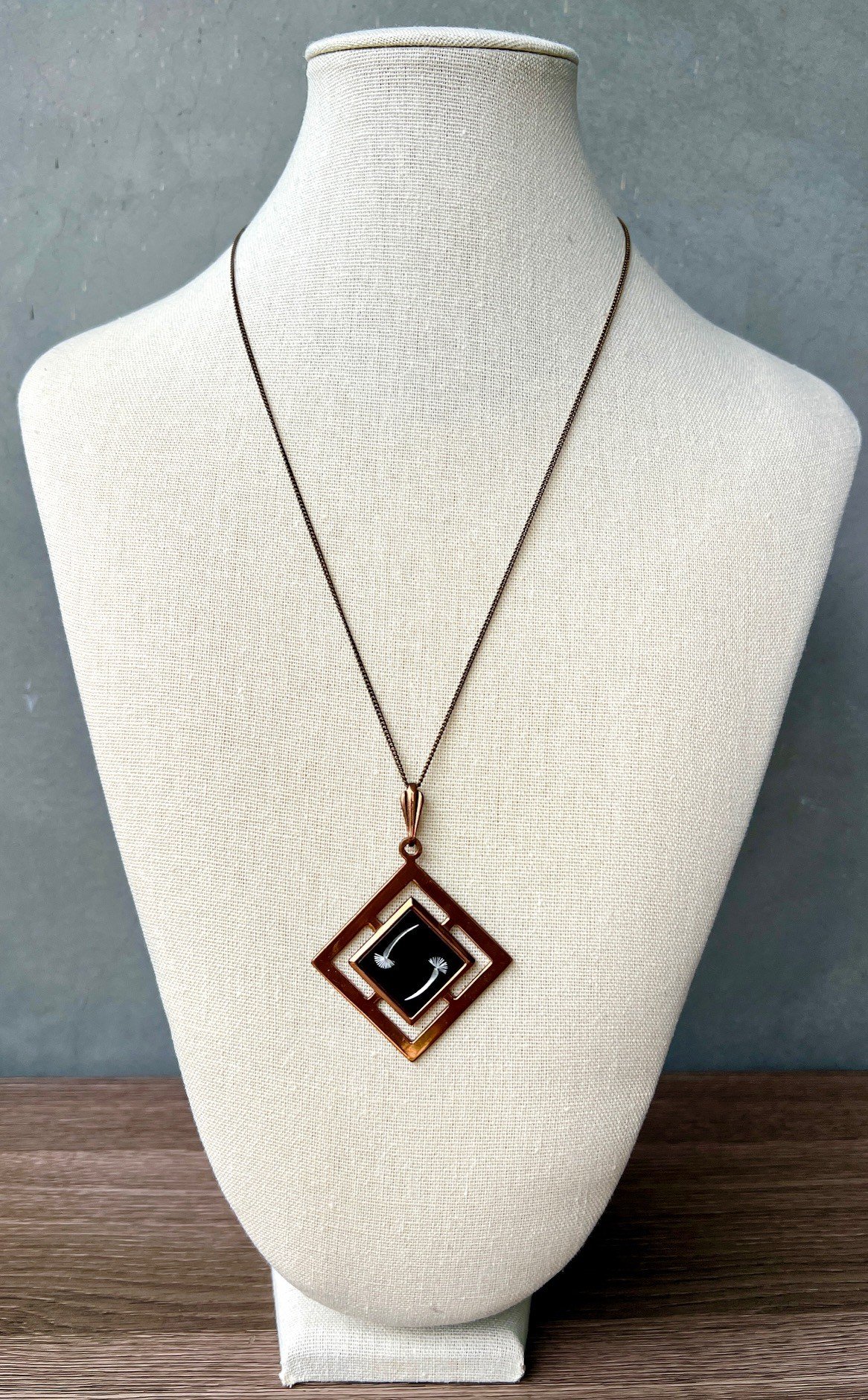 mid-century geometric dandelion necklace