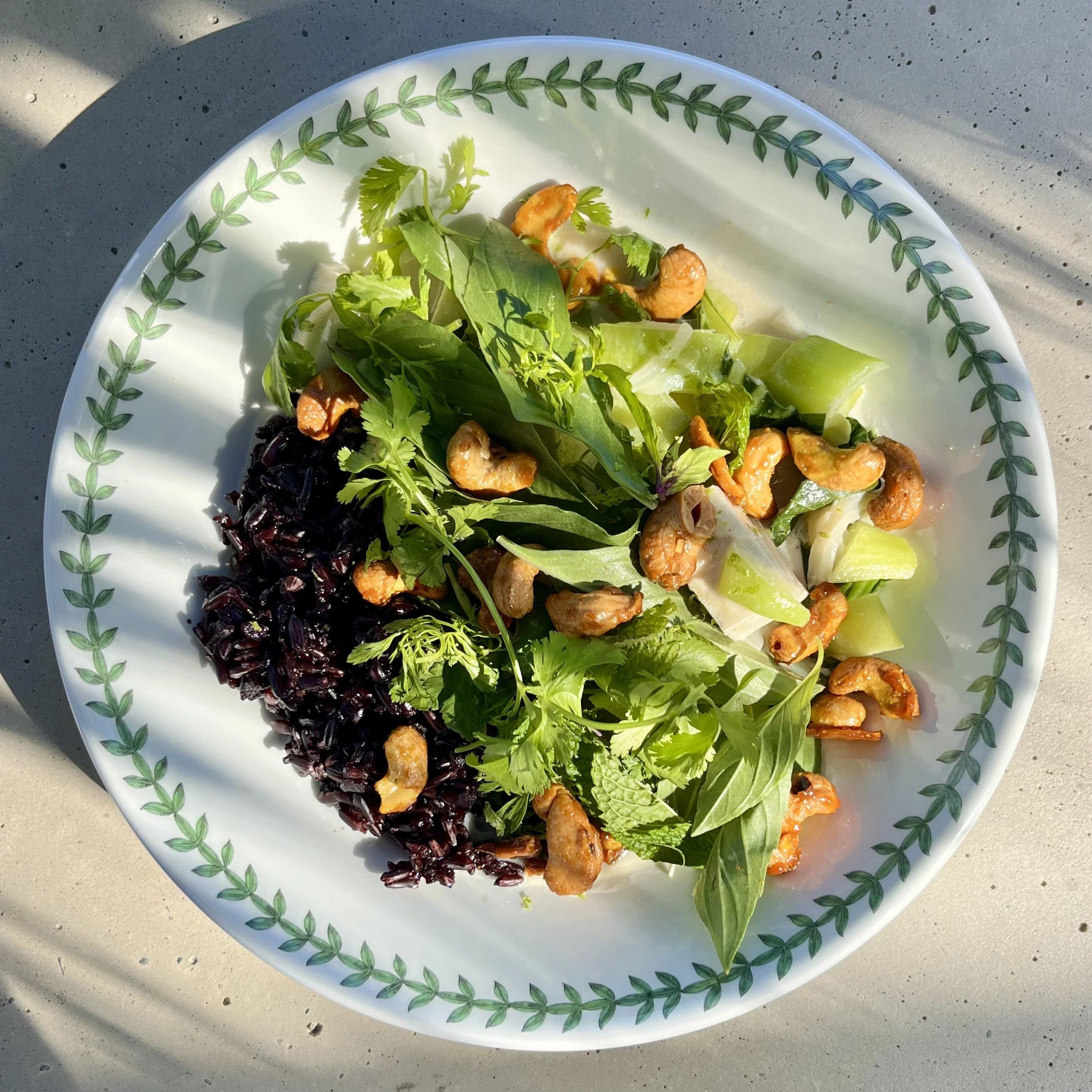 Green Curry with Tofu, Snow Peas &amp; Bok Choy
