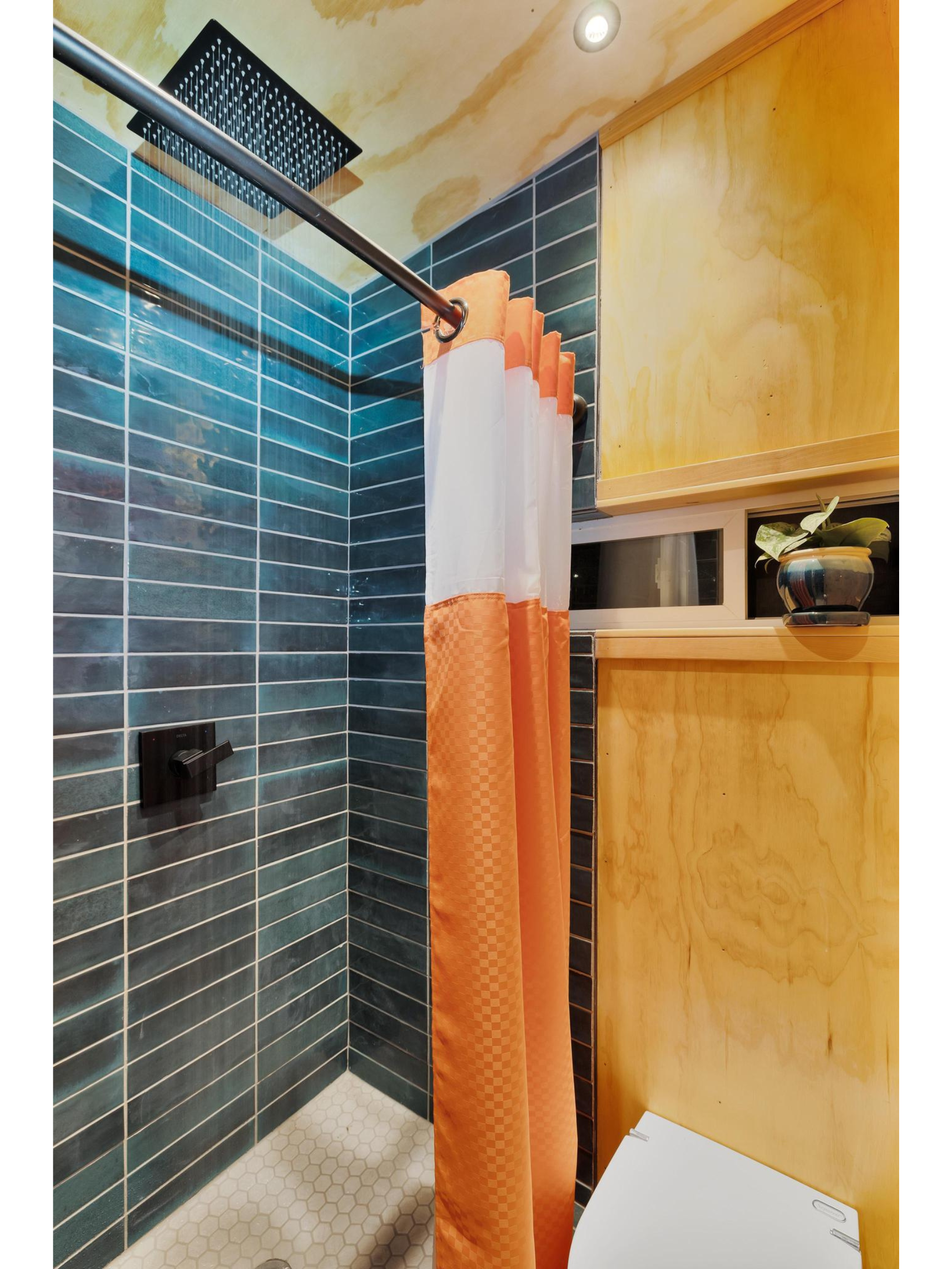 tiled bathroom.png
