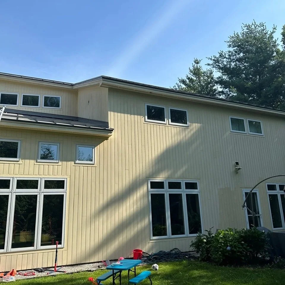 Exterior paint project from summer 2024

 #newlook #paint #mainecontractor #exteriorpainting #generalcontractor #maine #painting #sherwinwilliams #beforeandafter