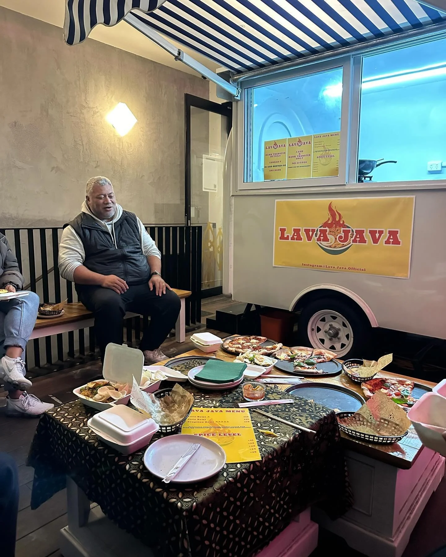 A kai with the Auckland team to close out Mana&rsquo;s operations in Auckland. The end of an era but grateful to all our team who have worked so hard to help rangatahi in Auckland over the last 3 years. Thanks to @lava.java.official for hosting us an