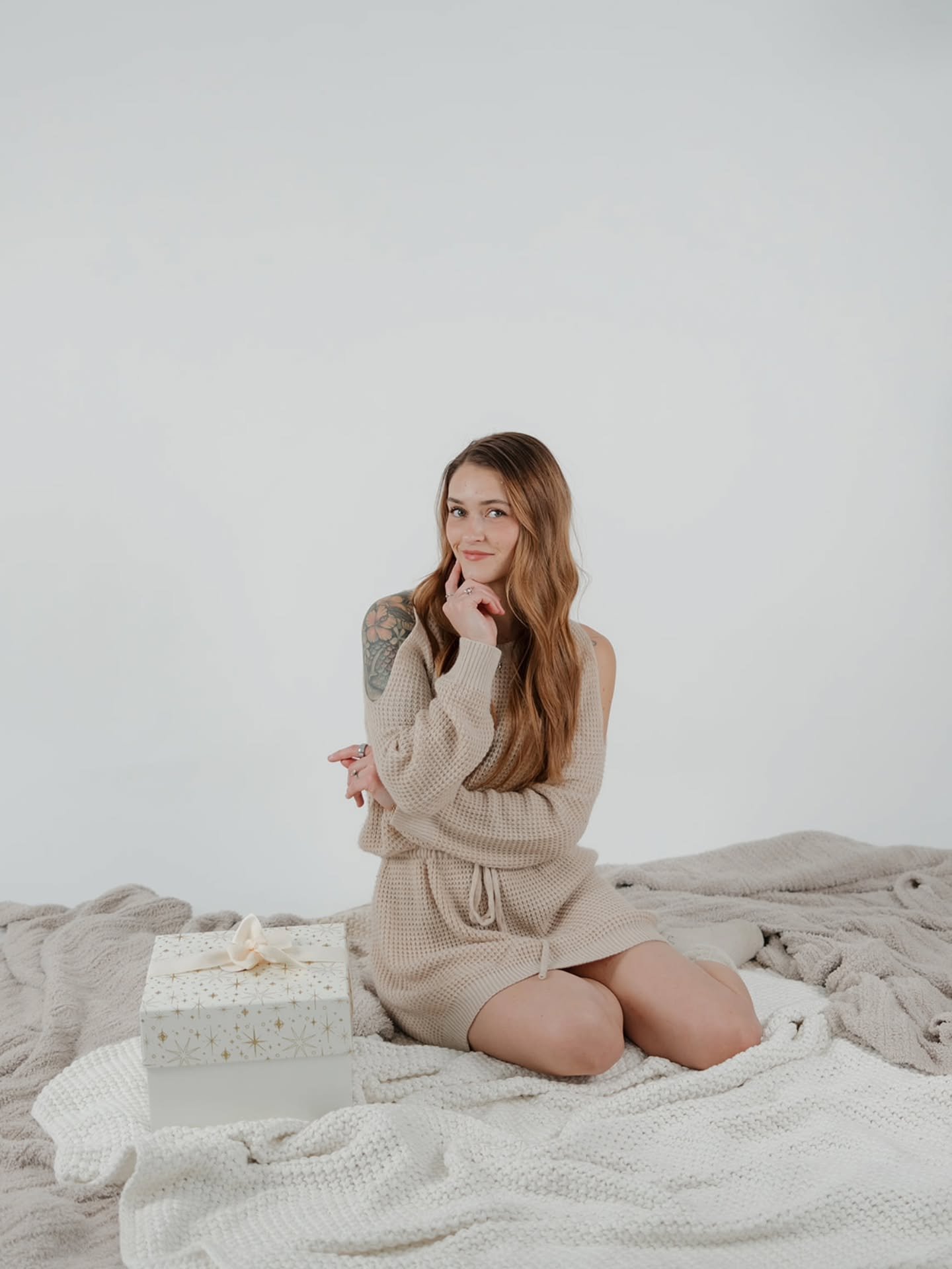 Something tiny just stole christmas &amp; its in this box.. any guesses? 🎁➡️ The Grinch was right&mdash;hearts really do grow. Mine wont stop expanding for our tiny ginger floof, Ponyo 🧡
(paa-nyow)

We are absolutely in love with this little 5 mont